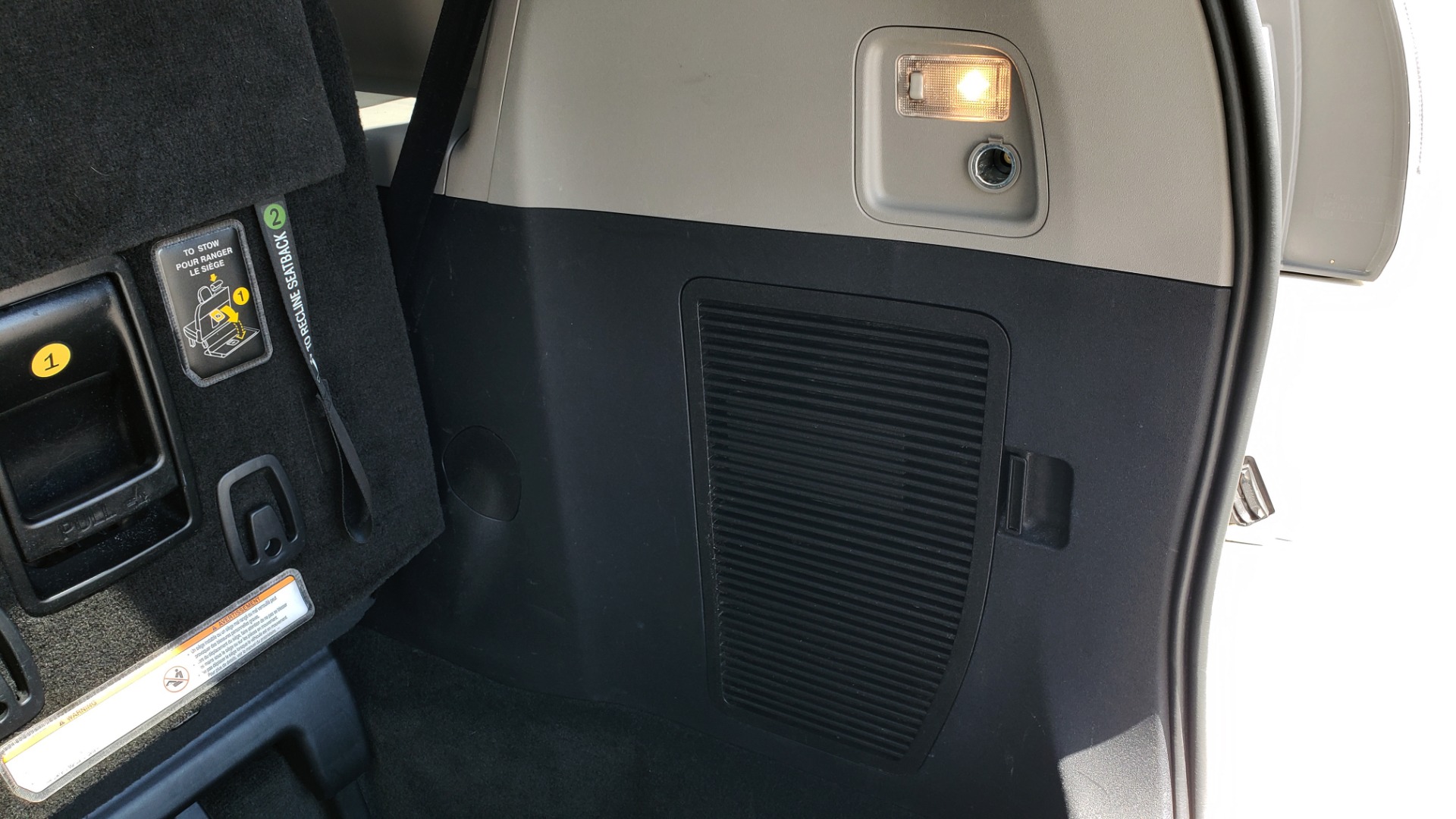 Used 2015 Toyota SIENNA SE 3.5L / FWD / 3-ROWS / 8-PASS / SUNROOF / DVD / REARVIEW for sale Sold at Formula Imports in Charlotte NC 28227 19