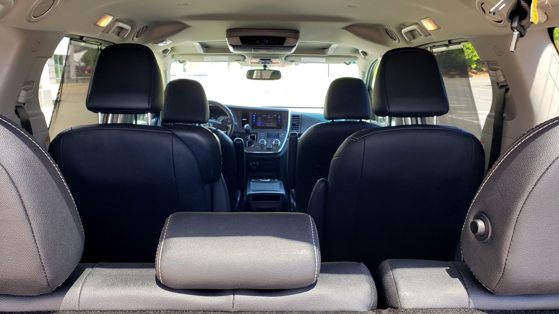 Used 2015 Toyota SIENNA SE 3.5L / FWD / 3-ROWS / 8-PASS / SUNROOF / DVD / REARVIEW for sale Sold at Formula Imports in Charlotte NC 28227 20