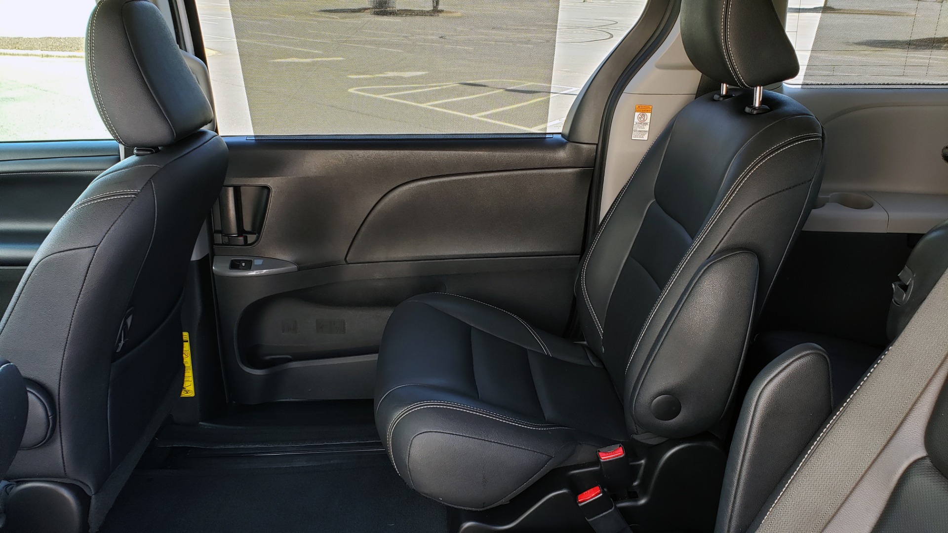 Used 2015 Toyota SIENNA SE 3.5L / FWD / 3-ROWS / 8-PASS / SUNROOF / DVD / REARVIEW for sale Sold at Formula Imports in Charlotte NC 28227 58
