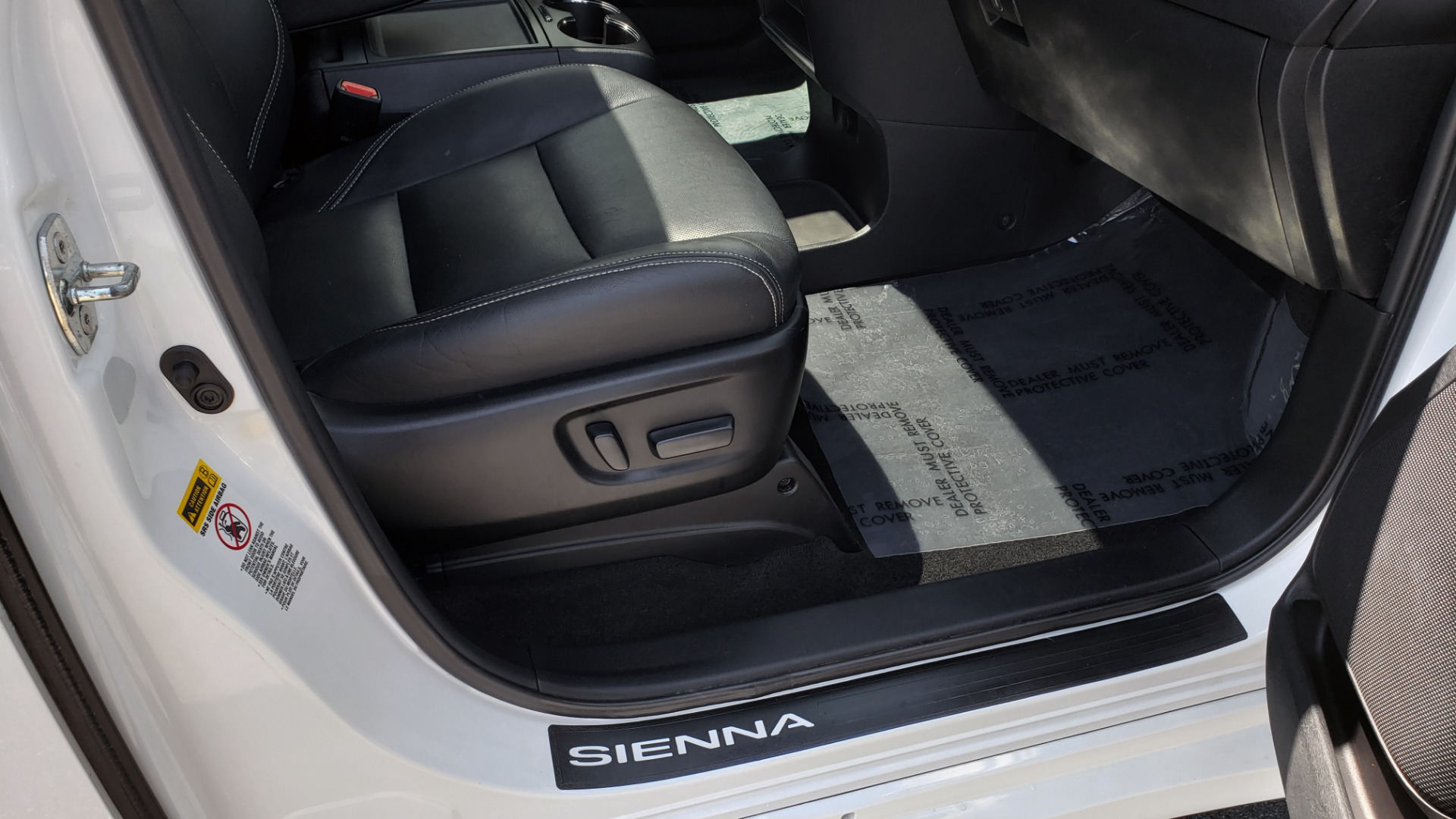 Used 2015 Toyota SIENNA SE 3.5L / FWD / 3-ROWS / 8-PASS / SUNROOF / DVD / REARVIEW for sale Sold at Formula Imports in Charlotte NC 28227 62