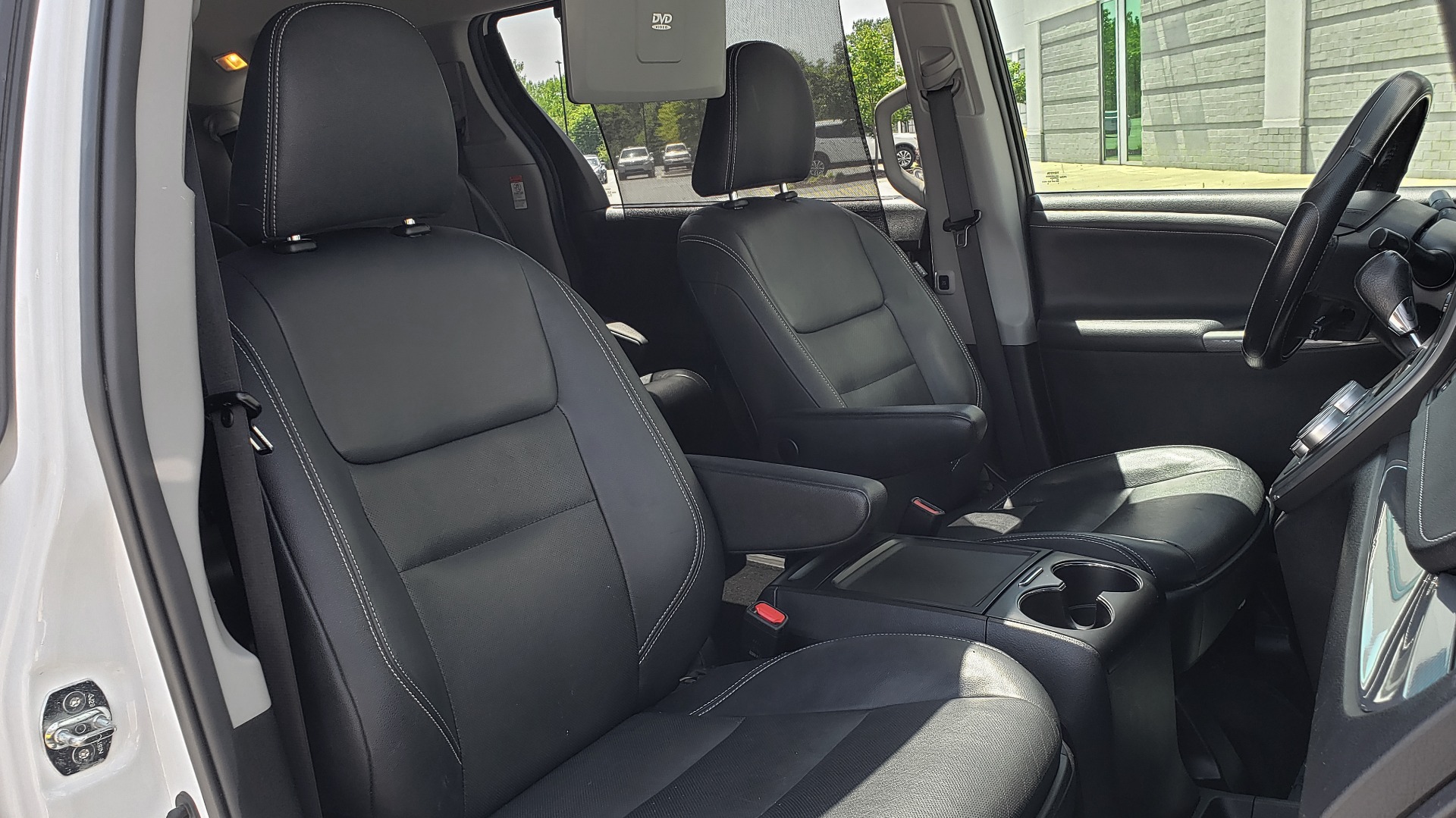 Used 2015 Toyota SIENNA SE 3.5L / FWD / 3-ROWS / 8-PASS / SUNROOF / DVD / REARVIEW for sale Sold at Formula Imports in Charlotte NC 28227 63