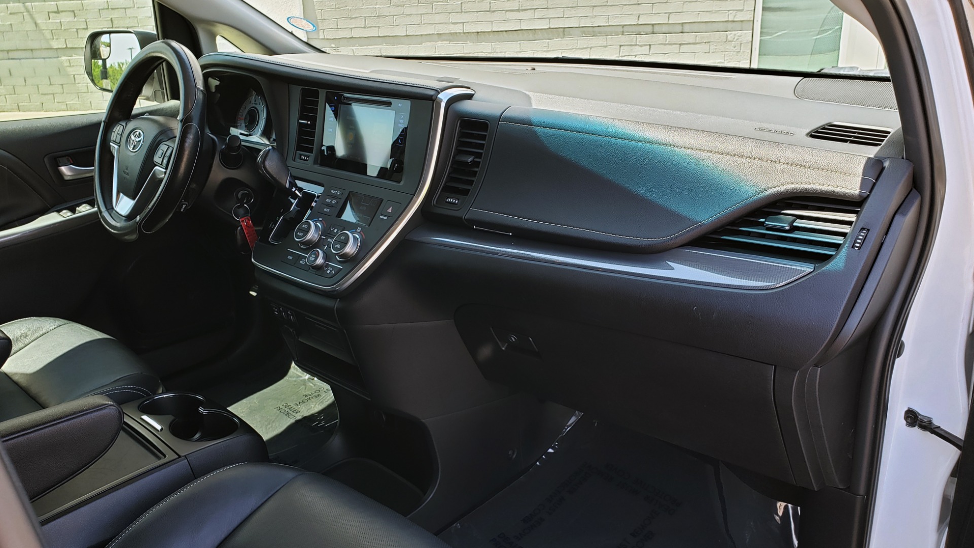 Used 2015 Toyota SIENNA SE 3.5L / FWD / 3-ROWS / 8-PASS / SUNROOF / DVD / REARVIEW for sale Sold at Formula Imports in Charlotte NC 28227 65