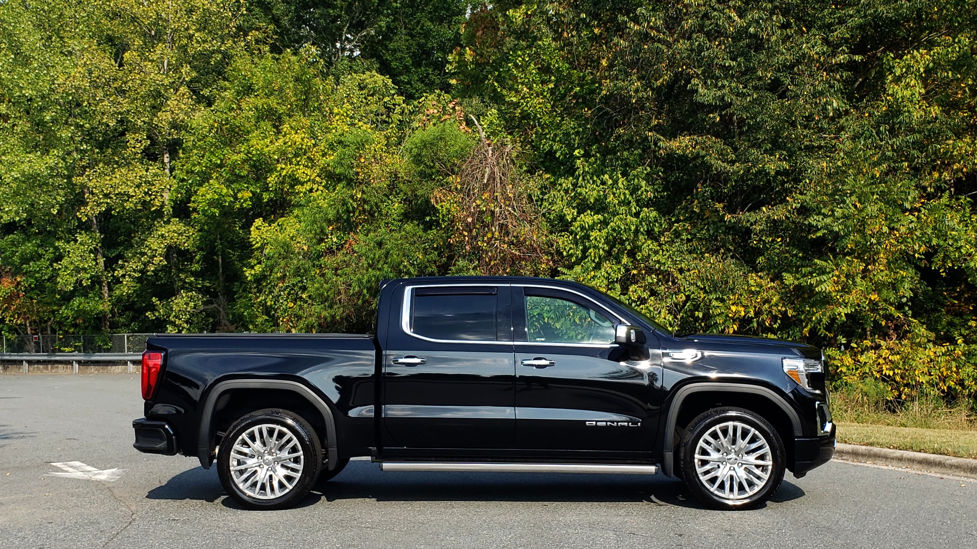 Used 2019 GMC SIERRA 1500 DENALI ULTIMATE 4WD / NAV / TECH PKG / DRVR ALRT for sale Sold at Formula Imports in Charlotte NC 28227 11