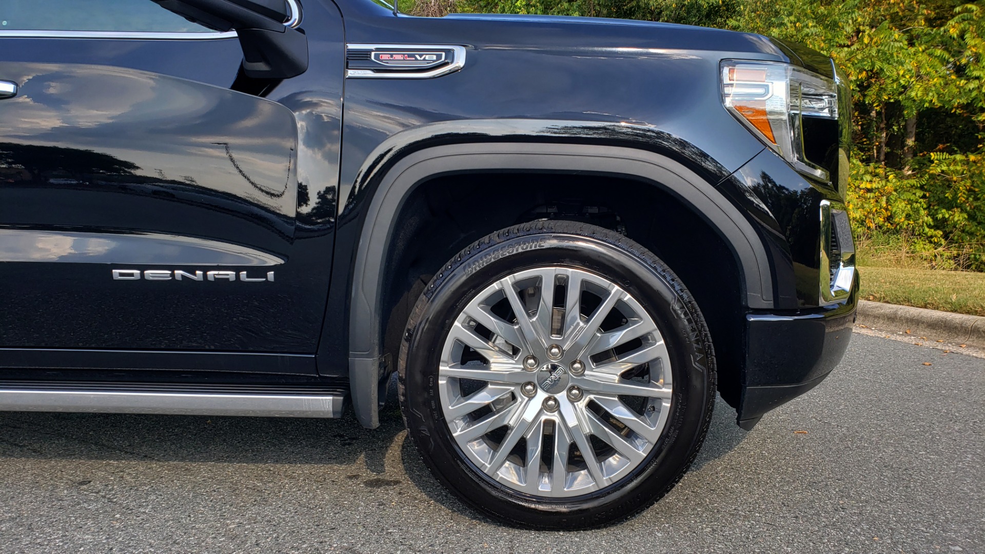 Used 2019 GMC SIERRA 1500 DENALI ULTIMATE 4WD / NAV / TECH PKG / DRVR ALRT for sale Sold at Formula Imports in Charlotte NC 28227 14