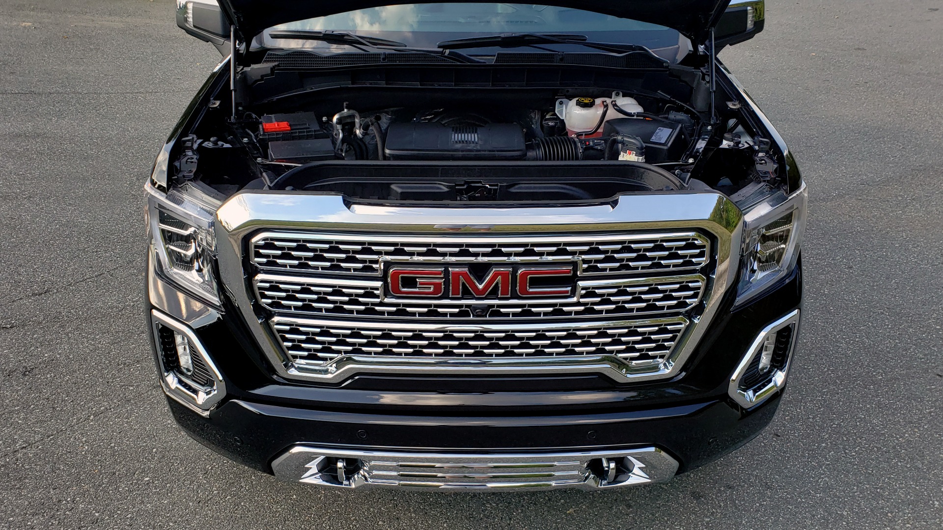 Used 2019 GMC SIERRA 1500 DENALI ULTIMATE 4WD / NAV / TECH PKG / DRVR ALRT for sale Sold at Formula Imports in Charlotte NC 28227 16