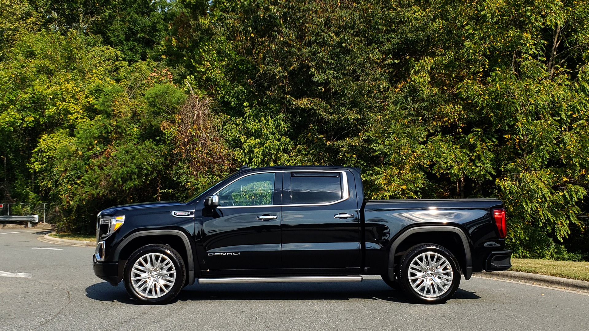 Used 2019 GMC SIERRA 1500 DENALI ULTIMATE 4WD / NAV / TECH PKG / DRVR ALRT for sale Sold at Formula Imports in Charlotte NC 28227 2