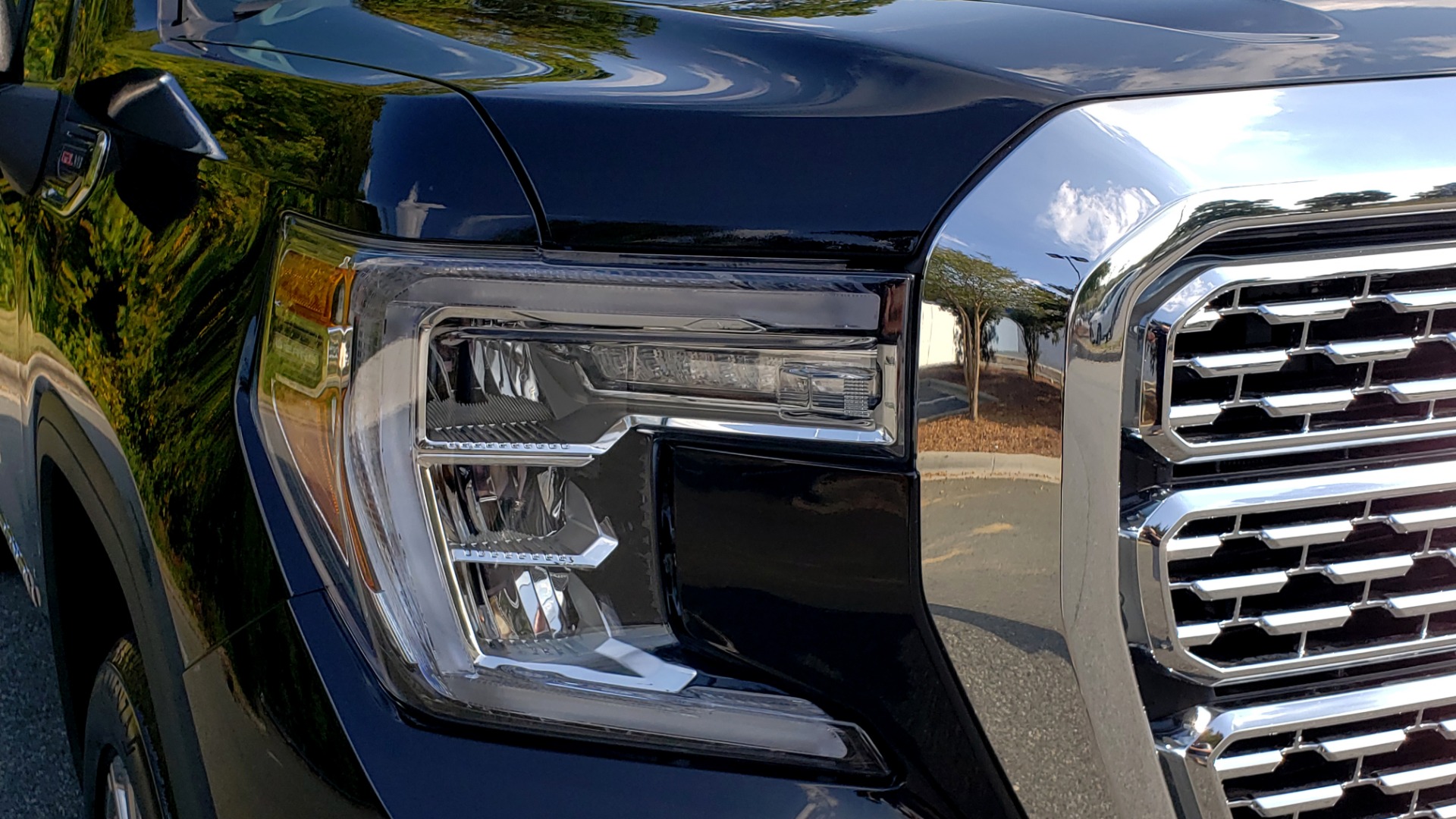 Used 2019 GMC SIERRA 1500 DENALI ULTIMATE 4WD / NAV / TECH PKG / DRVR ALRT for sale Sold at Formula Imports in Charlotte NC 28227 29