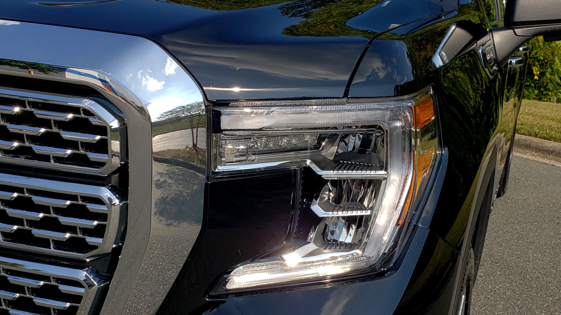 Used 2019 GMC SIERRA 1500 DENALI ULTIMATE 4WD / NAV / TECH PKG / DRVR ALRT for sale Sold at Formula Imports in Charlotte NC 28227 30