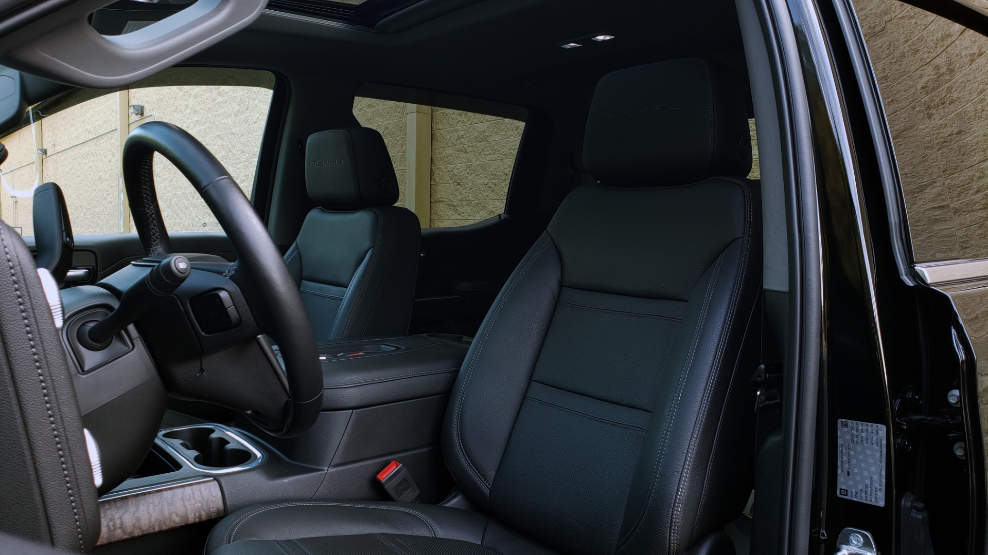 Used 2019 GMC SIERRA 1500 DENALI ULTIMATE 4WD / NAV / TECH PKG / DRVR ALRT for sale Sold at Formula Imports in Charlotte NC 28227 44
