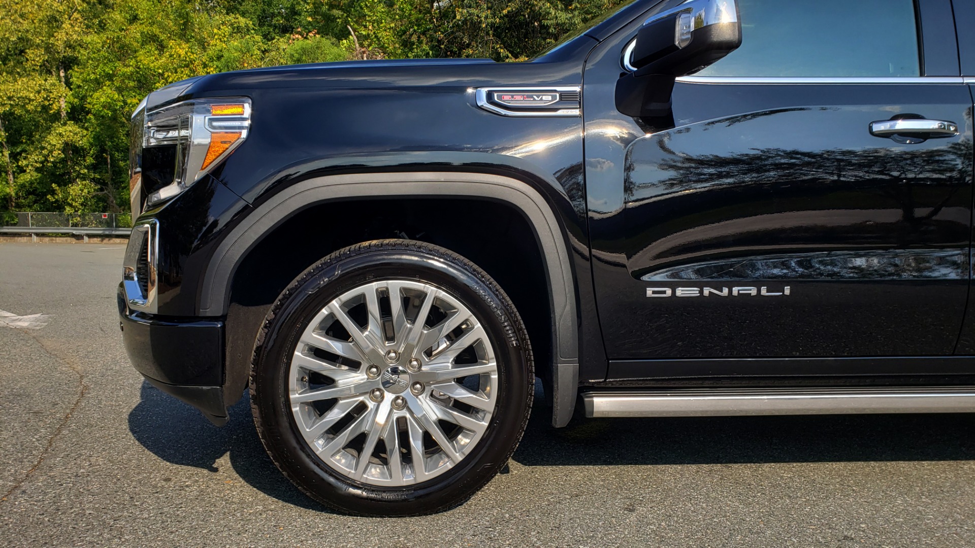 Used 2019 GMC SIERRA 1500 DENALI ULTIMATE 4WD / NAV / TECH PKG / DRVR ALRT for sale Sold at Formula Imports in Charlotte NC 28227 6