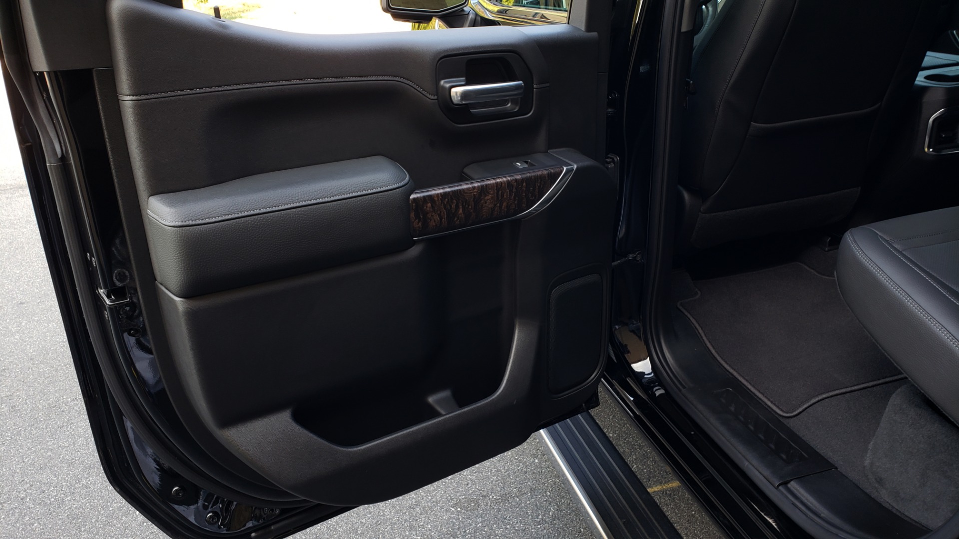 Used 2019 GMC SIERRA 1500 DENALI ULTIMATE 4WD / NAV / TECH PKG / DRVR ALRT for sale Sold at Formula Imports in Charlotte NC 28227 63