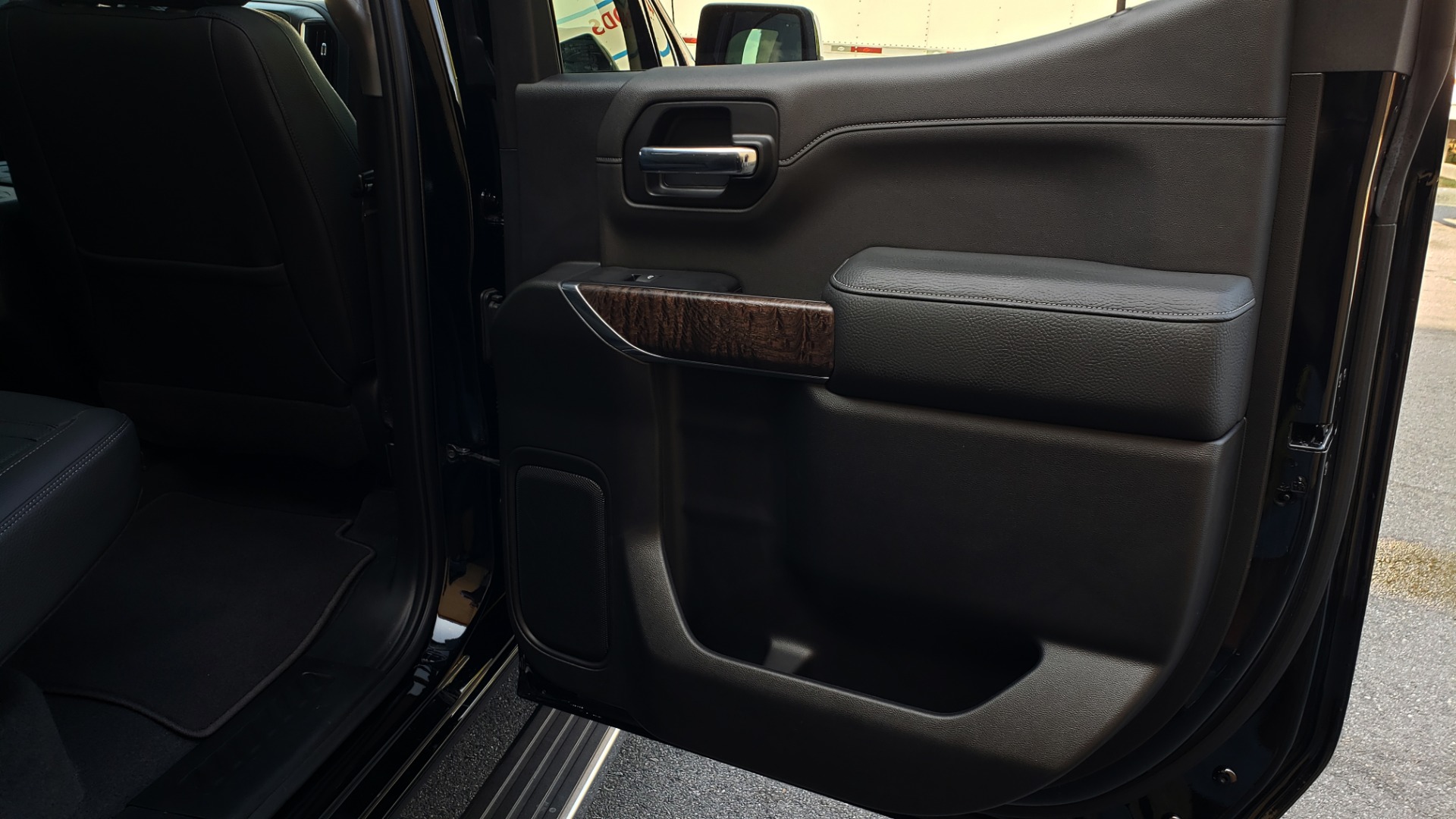 Used 2019 GMC SIERRA 1500 DENALI ULTIMATE 4WD / NAV / TECH PKG / DRVR ALRT for sale Sold at Formula Imports in Charlotte NC 28227 75