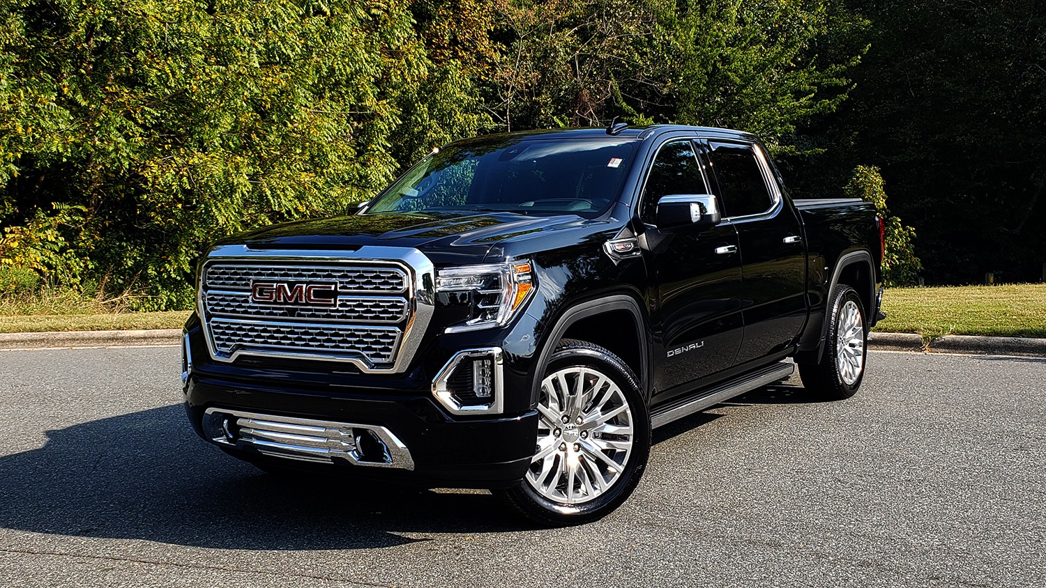Used 2019 GMC SIERRA 1500 DENALI ULTIMATE 4WD / NAV / TECH PKG / DRVR ALRT for sale Sold at Formula Imports in Charlotte NC 28227 90