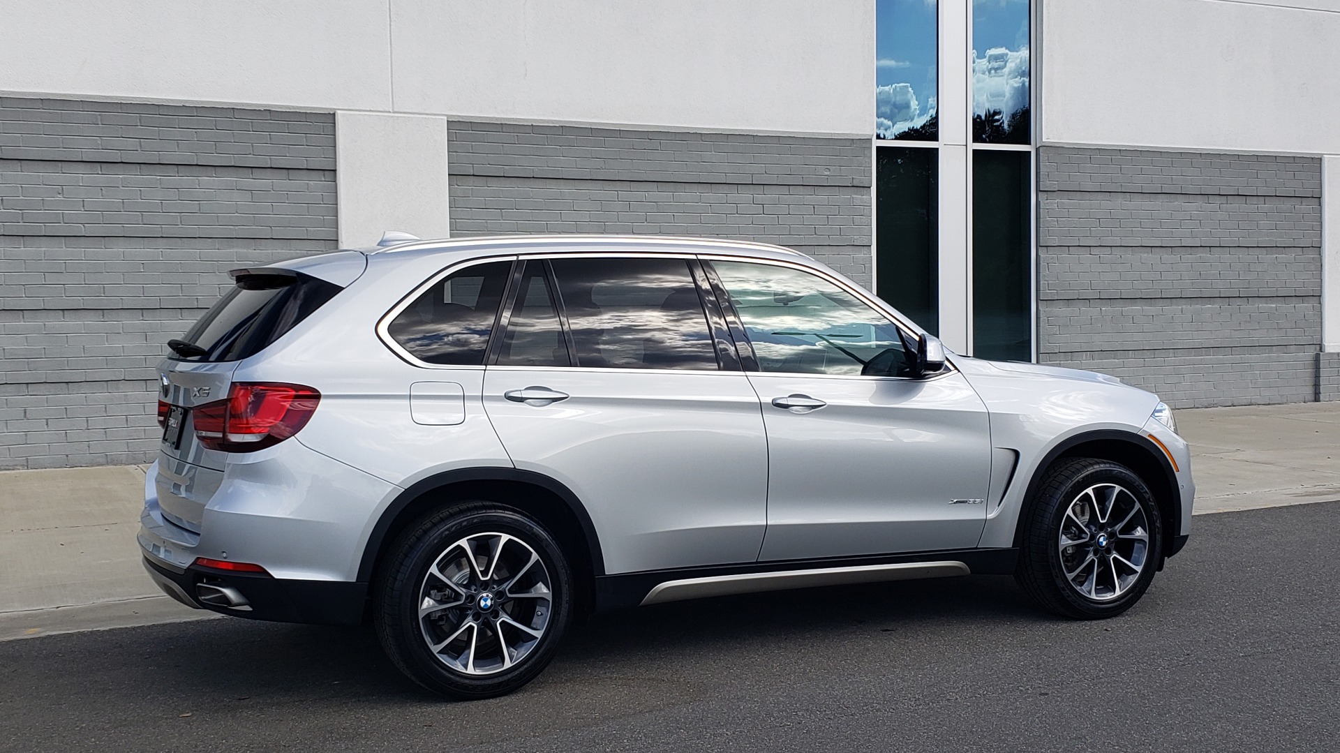 Used 2018 BMW X5 XDRIVE35I PREMIUM / NAV / PANO-ROOF / DRIVER ASST / REARVIEW for sale Sold at Formula Imports in Charlotte NC 28227 8