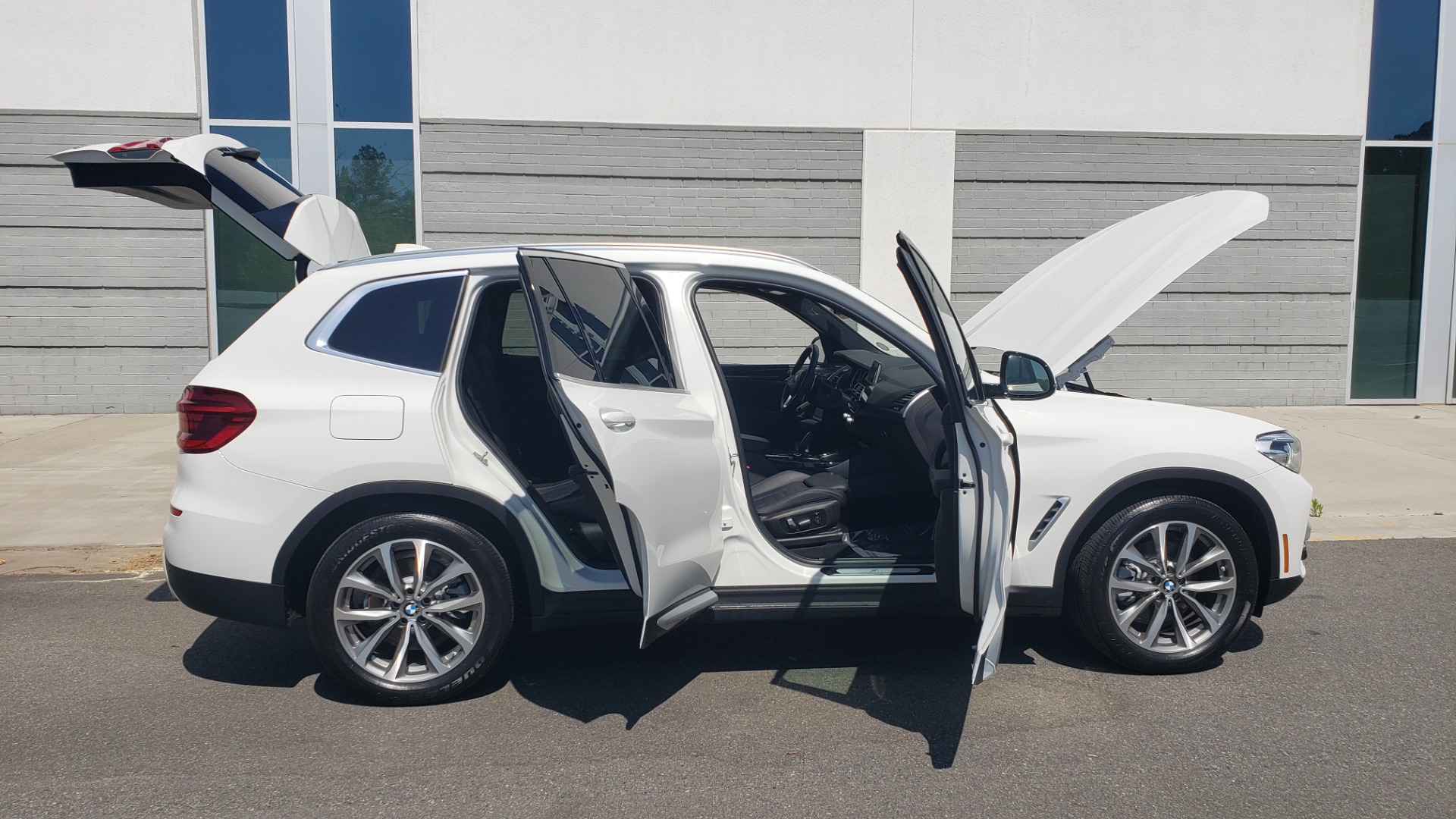 Used 2018 BMW X3 XDRIVE30I / CONV PKG / PANO-ROOF / HTD STS / REARVIEW for sale Sold at Formula Imports in Charlotte NC 28227 11