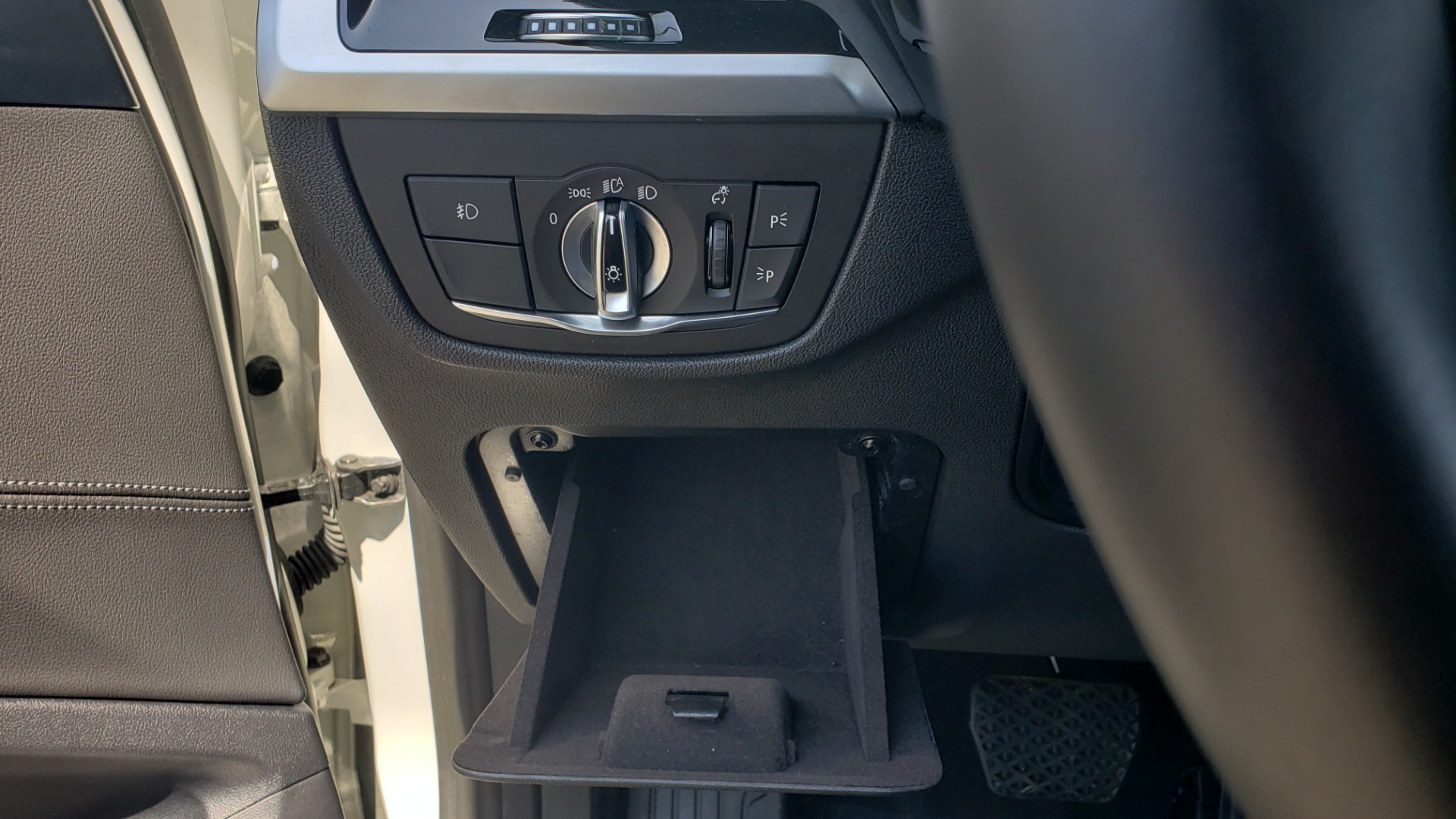 Used 2018 BMW X3 XDRIVE30I / CONV PKG / PANO-ROOF / HTD STS / REARVIEW for sale Sold at Formula Imports in Charlotte NC 28227 41