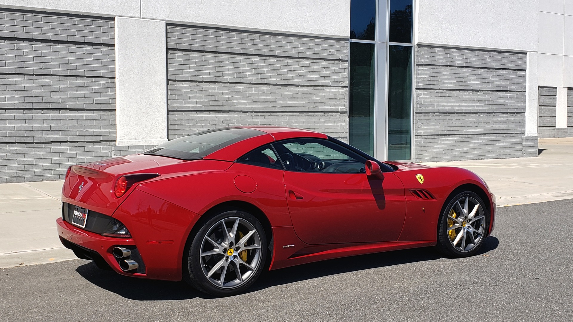 Used 2014 Ferrari CALIFORNIA CONVERTIBLE 2+2 / NAV / PARK SENS / CAMERA / TPMS for sale Sold at Formula Imports in Charlotte NC 28227 11
