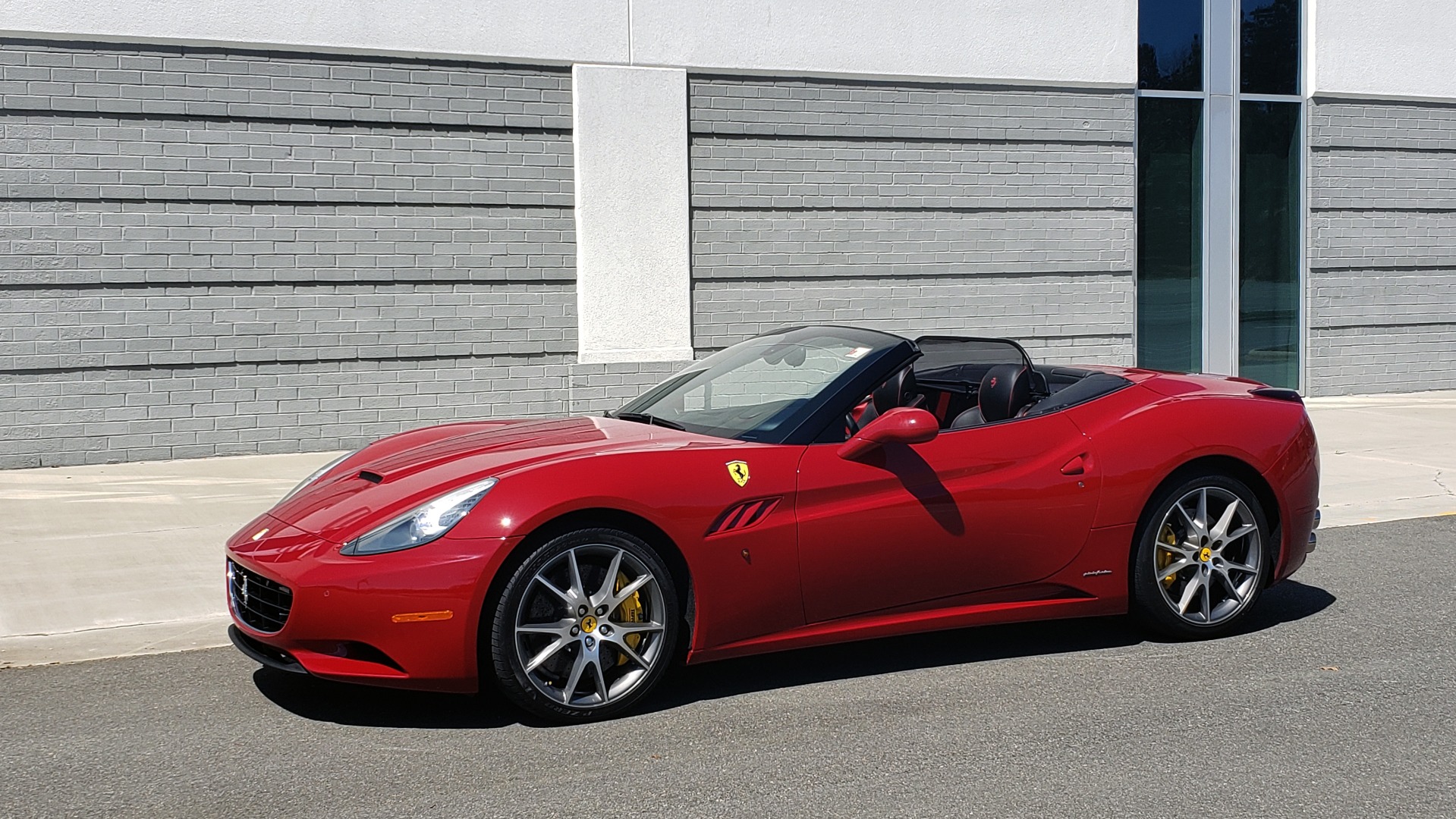 Used 2014 Ferrari CALIFORNIA CONVERTIBLE 2+2 / NAV / PARK SENS / CAMERA / TPMS for sale Sold at Formula Imports in Charlotte NC 28227 3