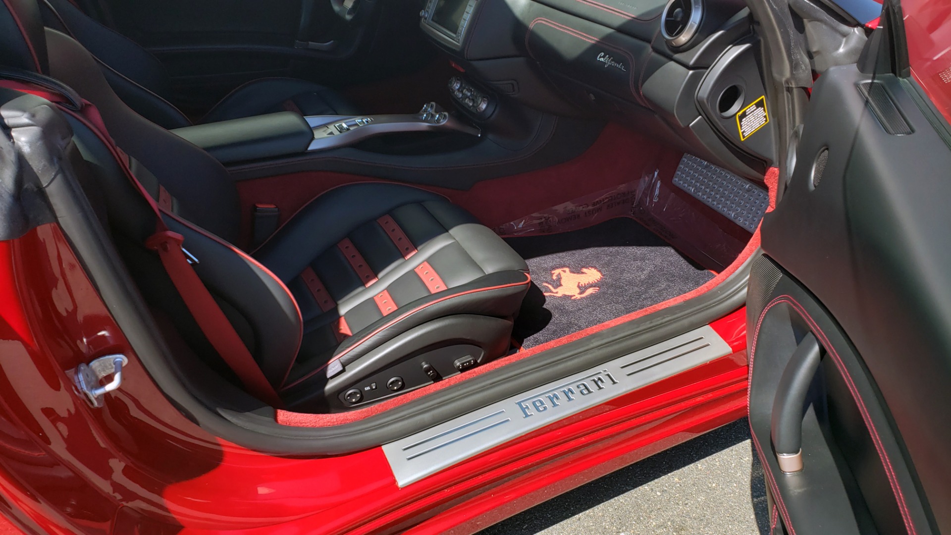 Used 2014 Ferrari CALIFORNIA CONVERTIBLE 2+2 / NAV / PARK SENS / CAMERA / TPMS for sale Sold at Formula Imports in Charlotte NC 28227 30