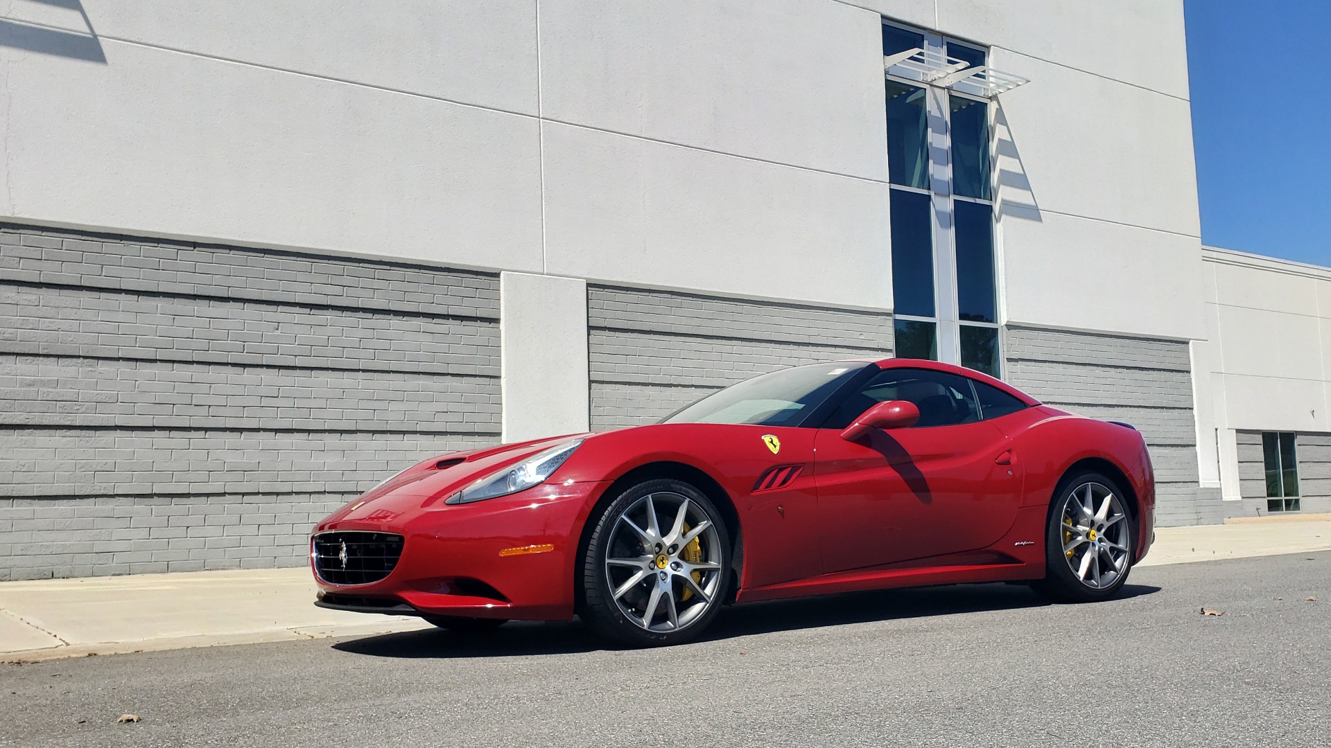 Used 2014 Ferrari CALIFORNIA CONVERTIBLE 2+2 / NAV / PARK SENS / CAMERA / TPMS for sale Sold at Formula Imports in Charlotte NC 28227 4