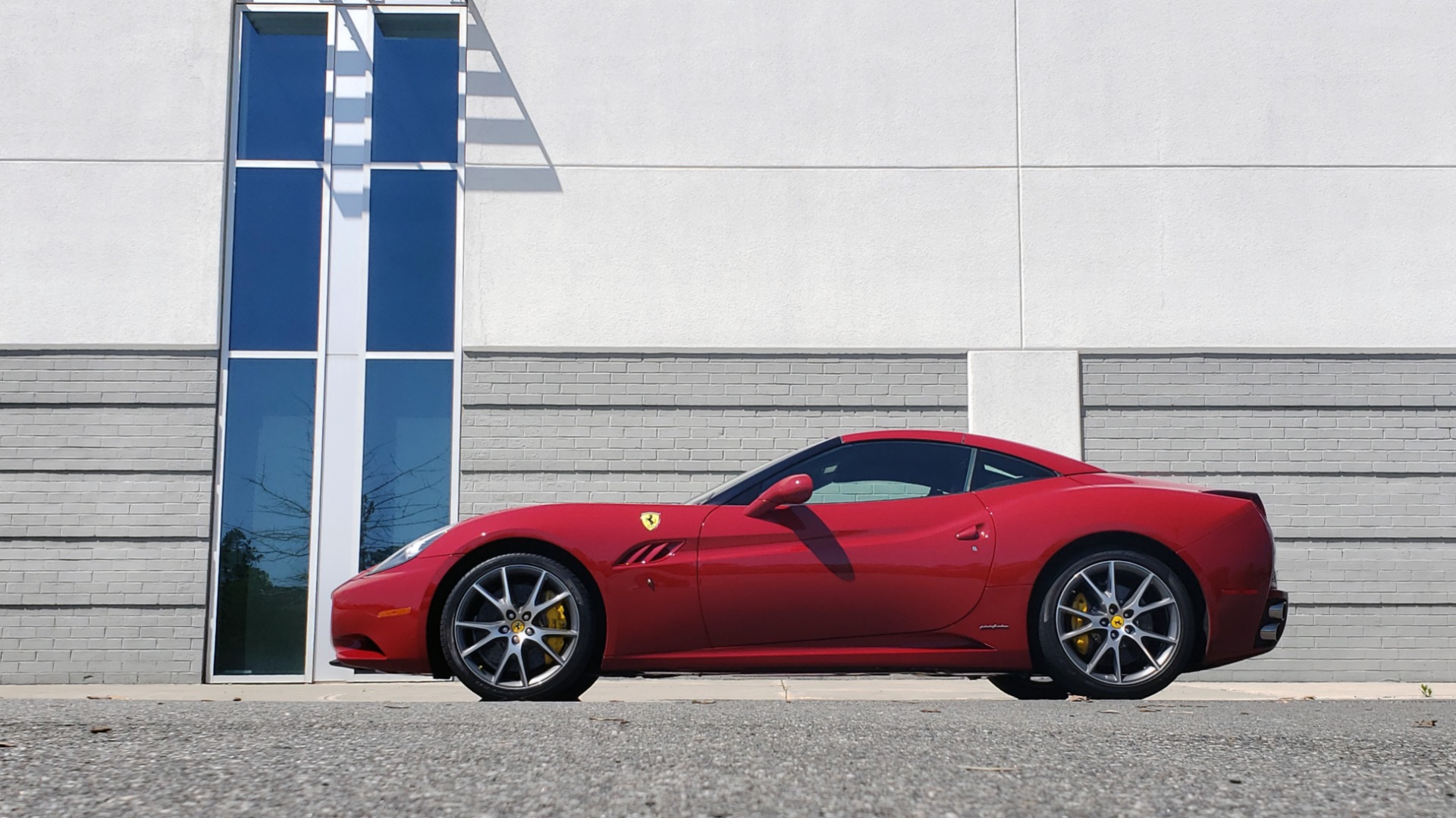Used 2014 Ferrari CALIFORNIA CONVERTIBLE 2+2 / NAV / PARK SENS / CAMERA / TPMS for sale Sold at Formula Imports in Charlotte NC 28227 6