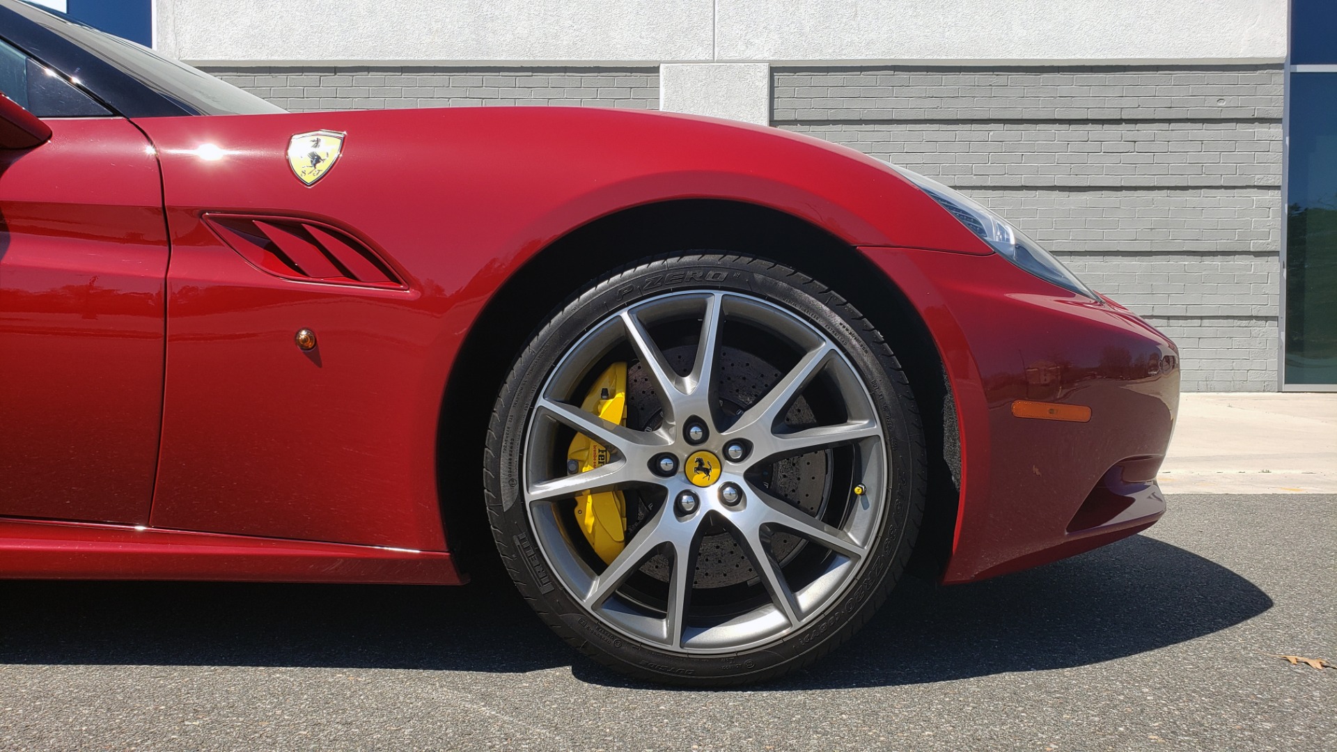Used 2014 Ferrari CALIFORNIA CONVERTIBLE 2+2 / NAV / PARK SENS / CAMERA / TPMS for sale Sold at Formula Imports in Charlotte NC 28227 84