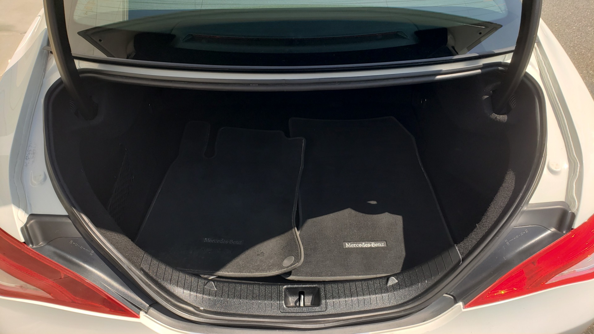Used 2018 Mercedes-Benz CLA 250 4MATIC PREMIUM / PANO-ROOF / CONV PKG / APPLE / REARVIEW for sale Sold at Formula Imports in Charlotte NC 28227 15