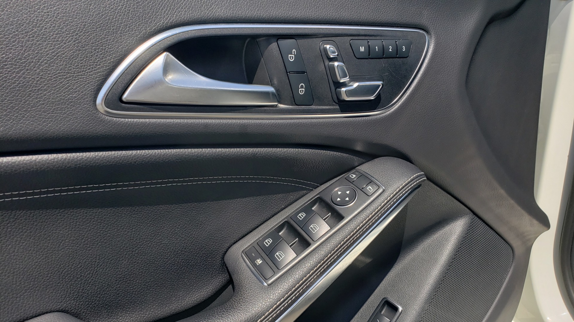 Used 2018 Mercedes-Benz CLA 250 4MATIC PREMIUM / PANO-ROOF / CONV PKG / APPLE / REARVIEW for sale Sold at Formula Imports in Charlotte NC 28227 30