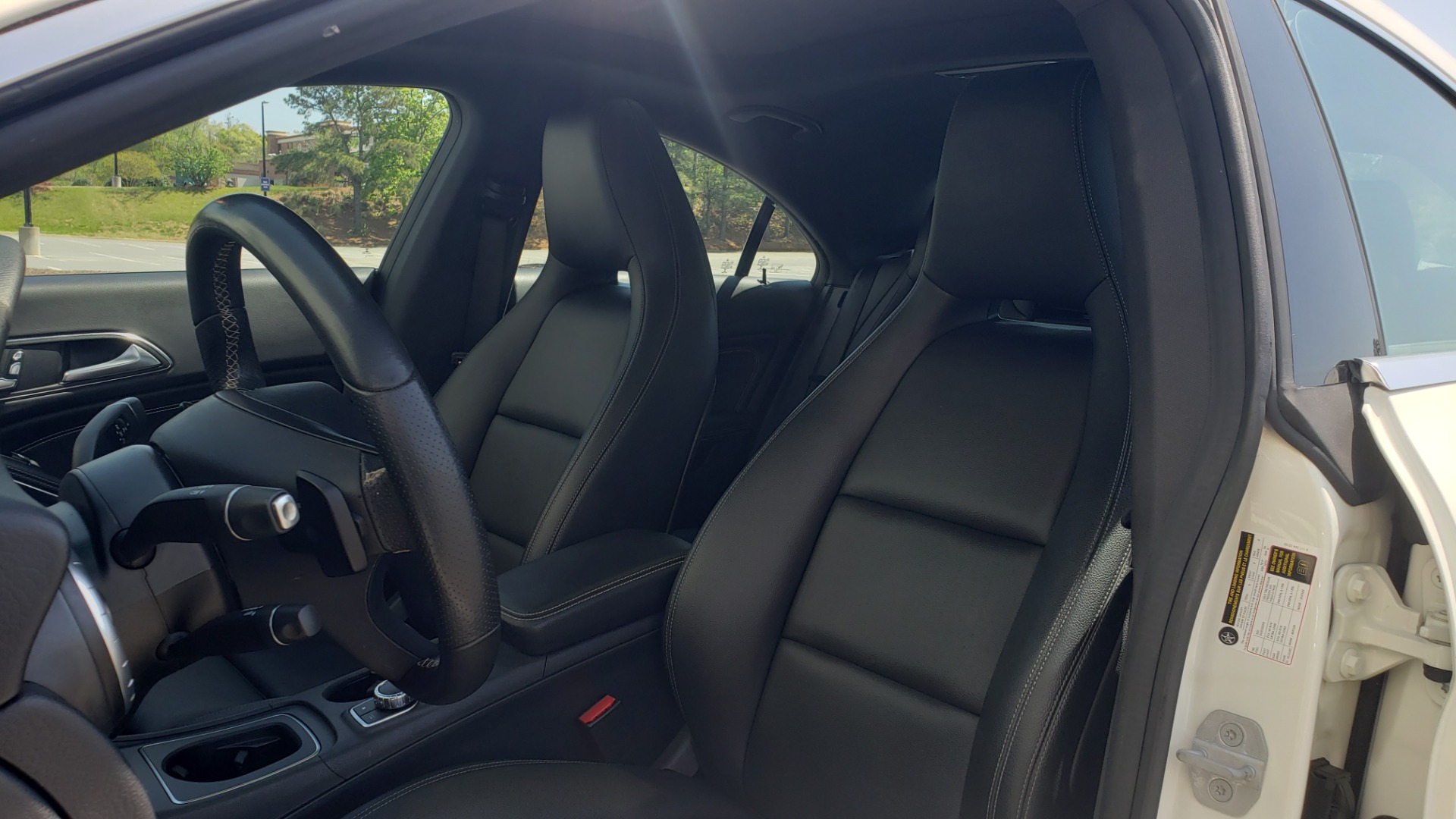 Used 2018 Mercedes-Benz CLA 250 4MATIC PREMIUM / PANO-ROOF / CONV PKG / APPLE / REARVIEW for sale Sold at Formula Imports in Charlotte NC 28227 34