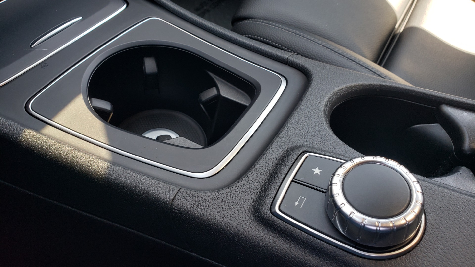 Used 2018 Mercedes-Benz CLA 250 4MATIC PREMIUM / PANO-ROOF / CONV PKG / APPLE / REARVIEW for sale Sold at Formula Imports in Charlotte NC 28227 49