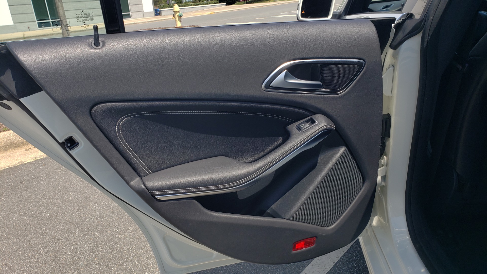 Used 2018 Mercedes-Benz CLA 250 4MATIC PREMIUM / PANO-ROOF / CONV PKG / APPLE / REARVIEW for sale Sold at Formula Imports in Charlotte NC 28227 57