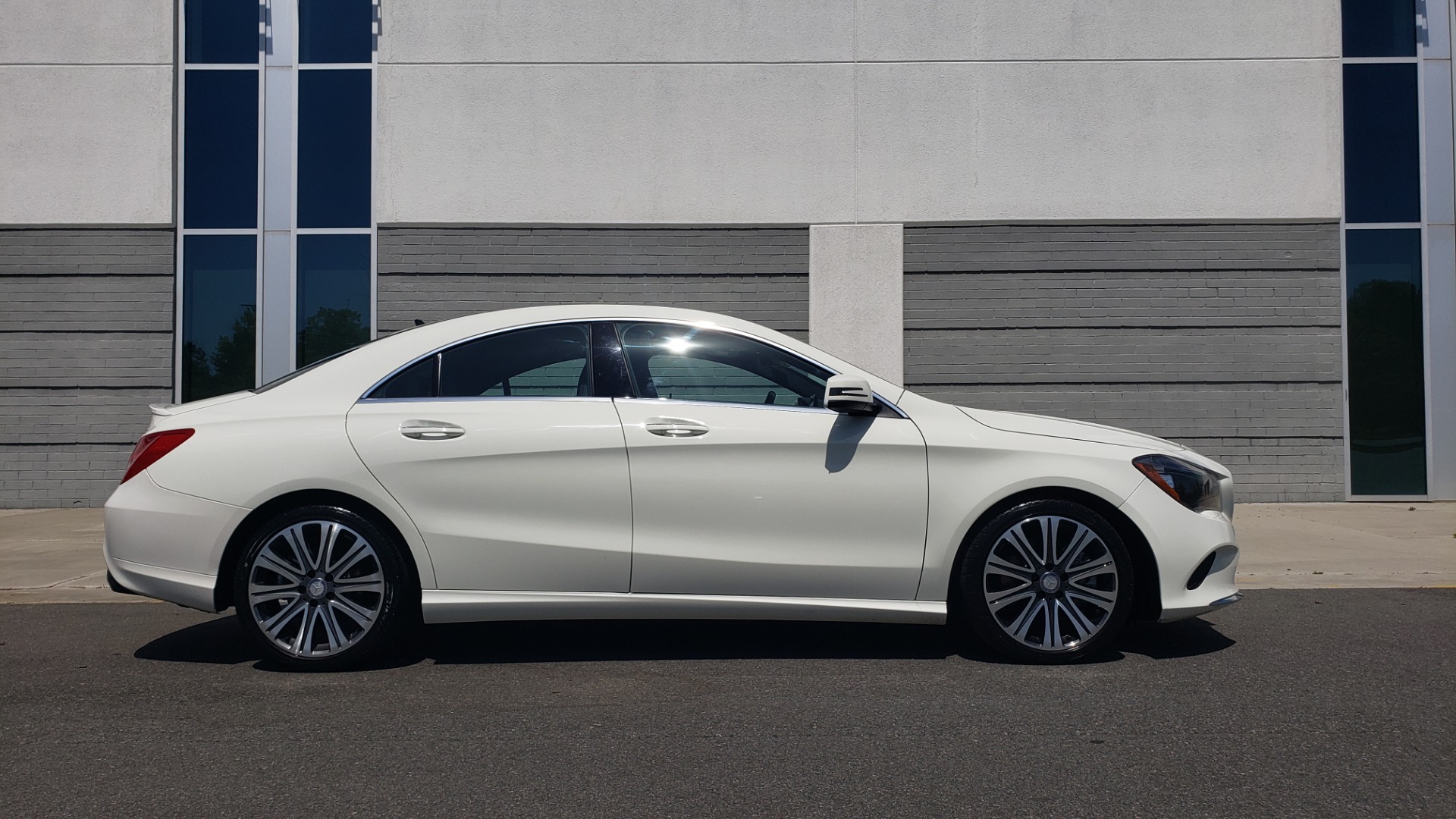Used 2018 Mercedes-Benz CLA 250 4MATIC PREMIUM / PANO-ROOF / CONV PKG / APPLE / REARVIEW for sale Sold at Formula Imports in Charlotte NC 28227 7