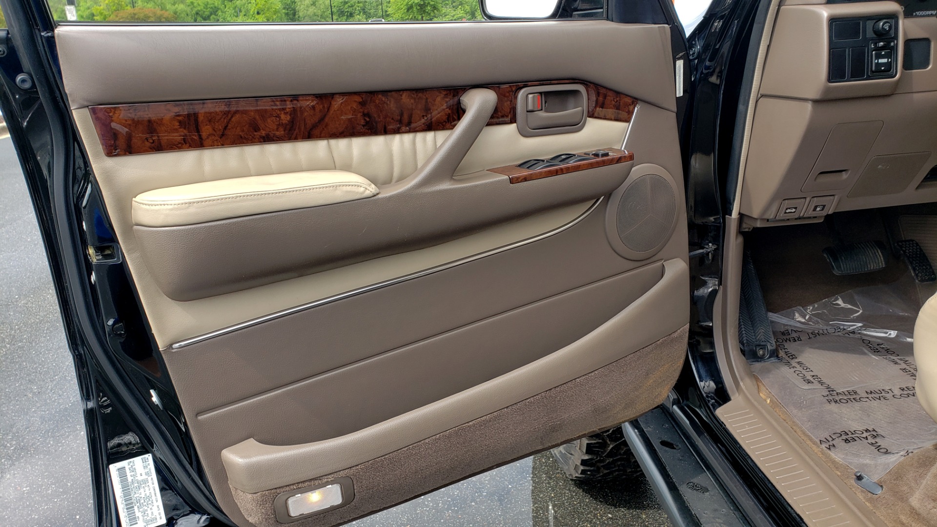 Used 1996 Lexus LX 450 for sale Sold at Formula Imports in Charlotte NC 28227 15