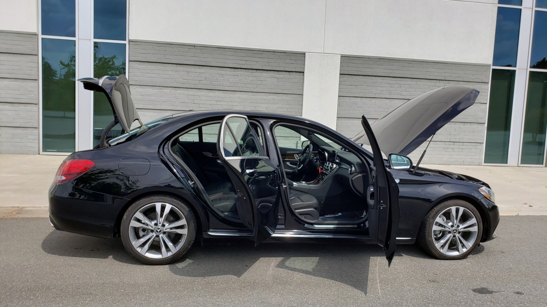Used 2018 Mercedes-Benz C-CLASS C 300 PREMIUM / HTD STS / APPLE CARPLAY / 18IN WHEELS / REARVIEW for sale Sold at Formula Imports in Charlotte NC 28227 13