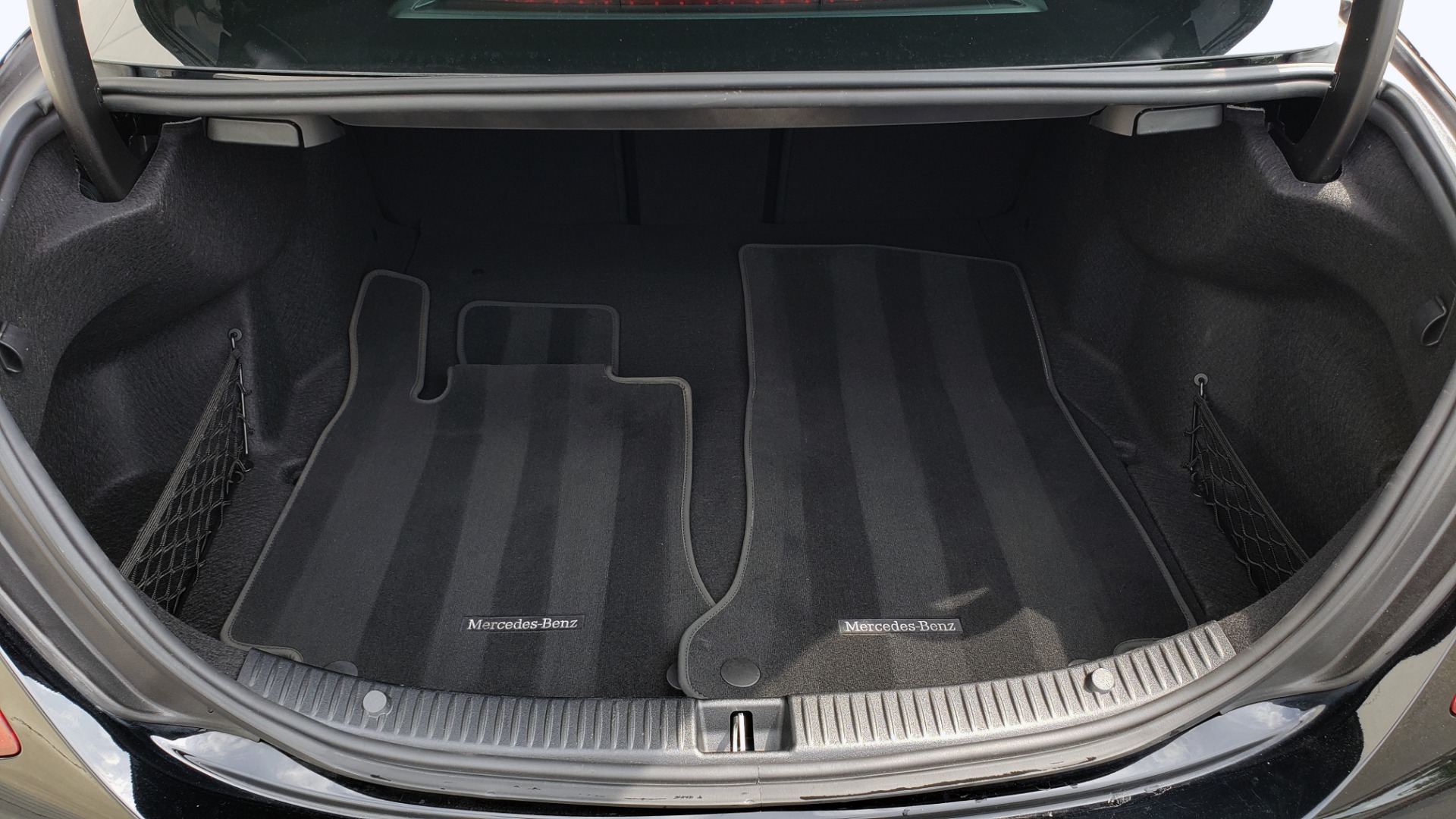 Used 2018 Mercedes-Benz C-CLASS C 300 PREMIUM / HTD STS / APPLE CARPLAY / 18IN WHEELS / REARVIEW for sale Sold at Formula Imports in Charlotte NC 28227 16