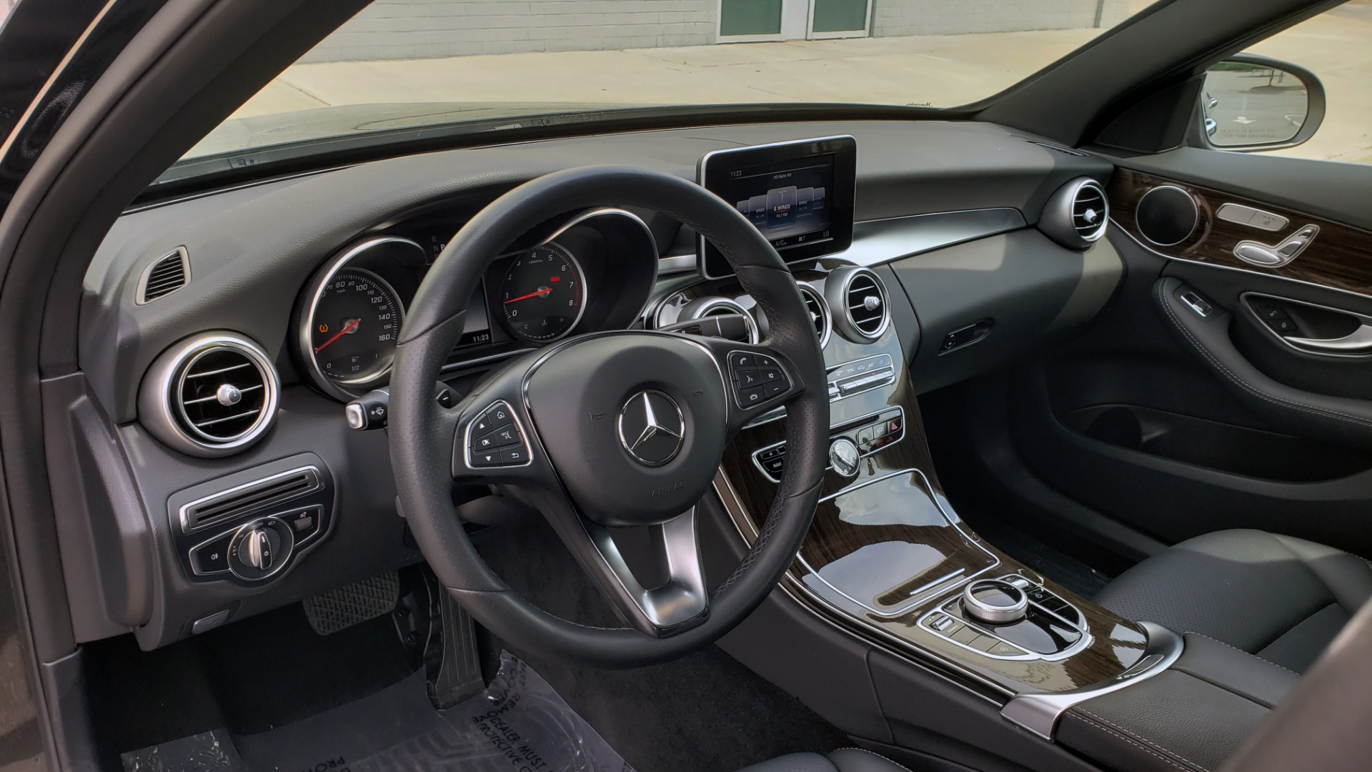 Used 2018 Mercedes-Benz C-CLASS C 300 PREMIUM / HTD STS / APPLE CARPLAY / 18IN WHEELS / REARVIEW for sale Sold at Formula Imports in Charlotte NC 28227 37