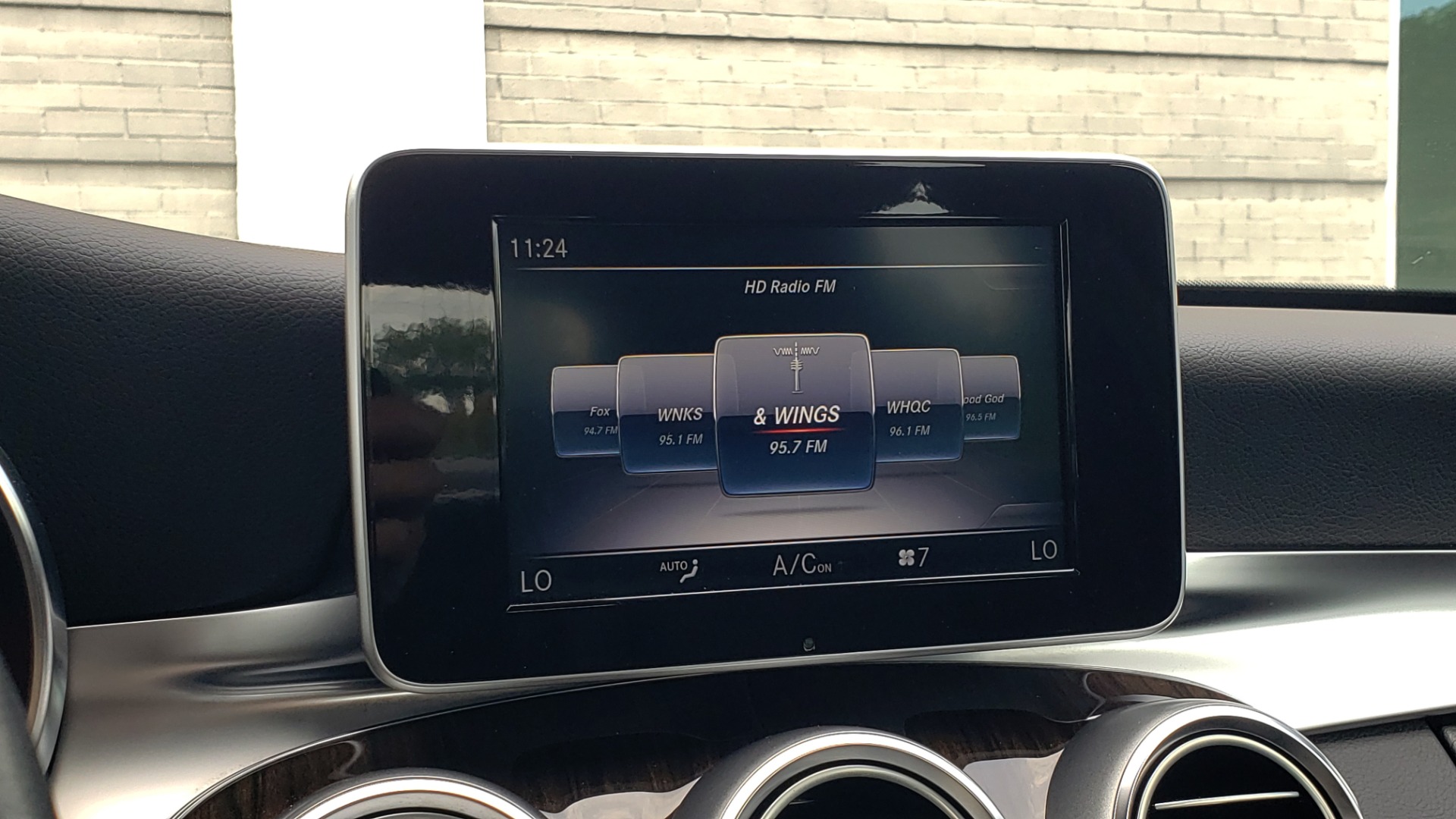 Used 2018 Mercedes-Benz C-CLASS C 300 PREMIUM / HTD STS / APPLE CARPLAY / 18IN WHEELS / REARVIEW for sale Sold at Formula Imports in Charlotte NC 28227 50