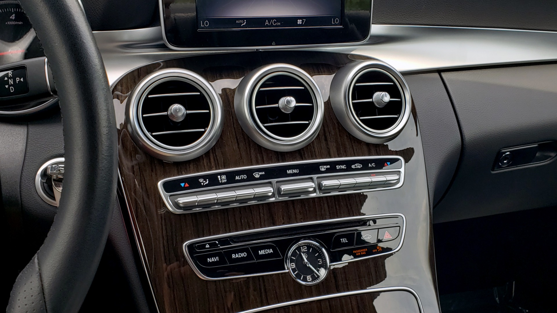 Used 2018 Mercedes-Benz C-CLASS C 300 PREMIUM / HTD STS / APPLE CARPLAY / 18IN WHEELS / REARVIEW for sale Sold at Formula Imports in Charlotte NC 28227 53