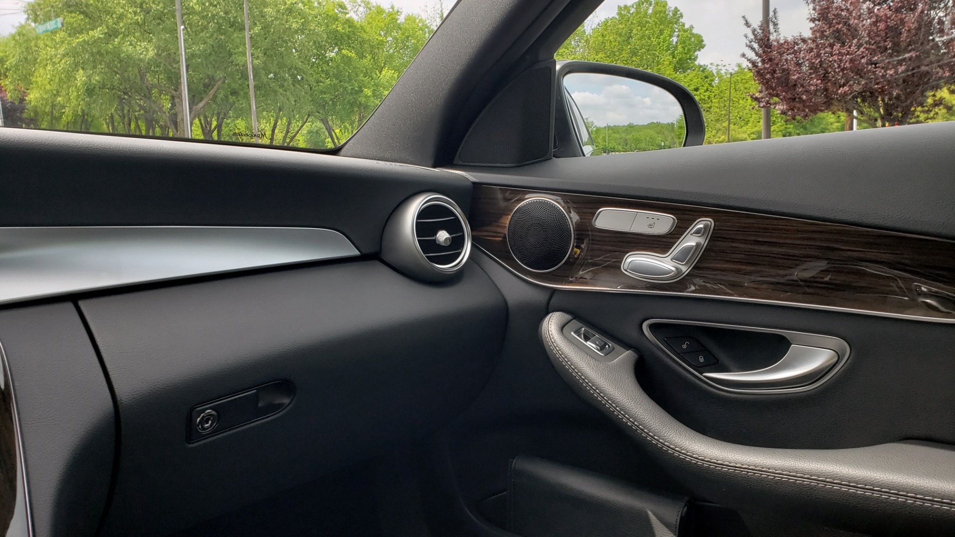 Used 2018 Mercedes-Benz C-CLASS C 300 PREMIUM / HTD STS / APPLE CARPLAY / 18IN WHEELS / REARVIEW for sale Sold at Formula Imports in Charlotte NC 28227 56