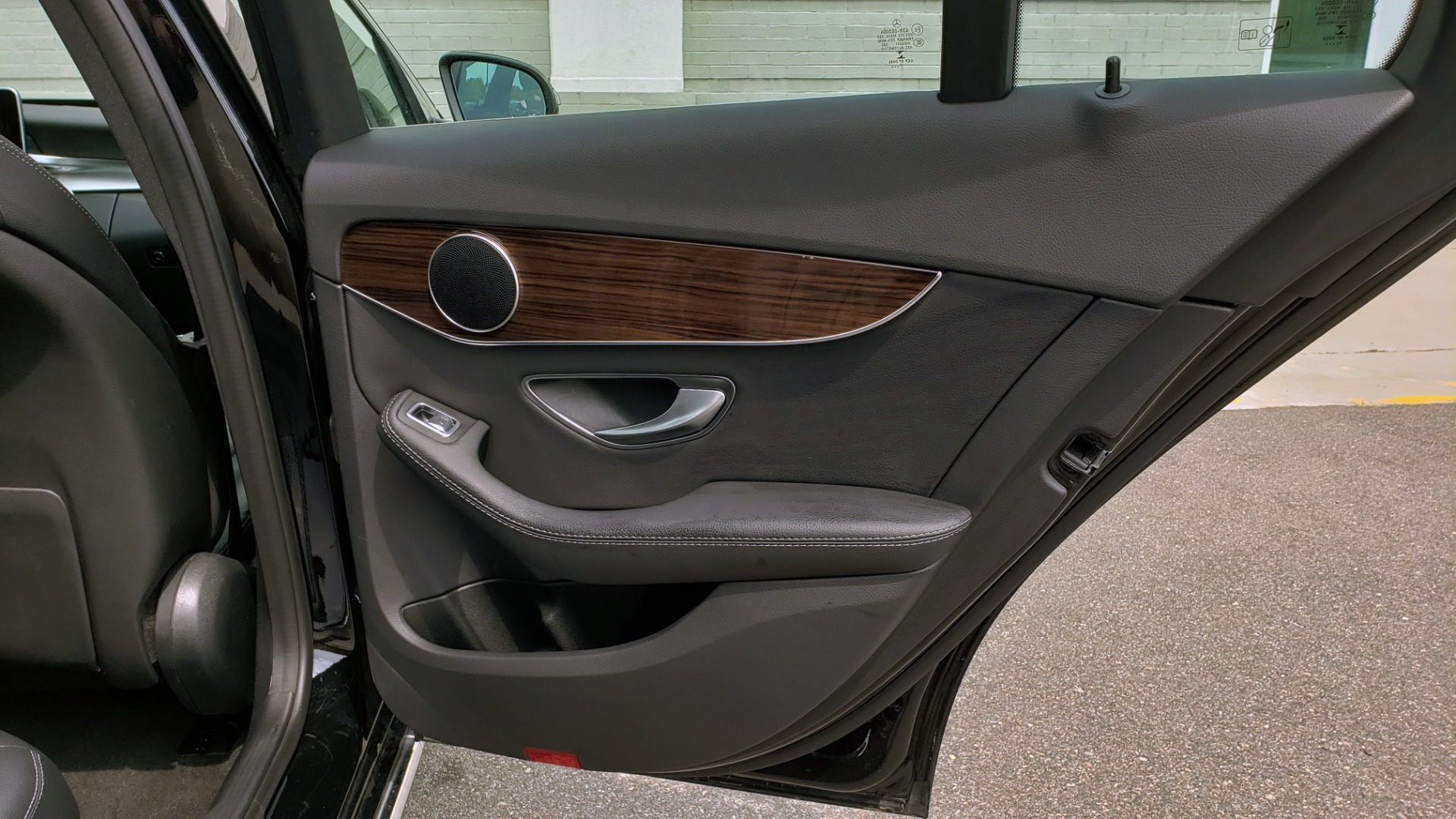 Used 2018 Mercedes-Benz C-CLASS C 300 PREMIUM / HTD STS / APPLE CARPLAY / 18IN WHEELS / REARVIEW for sale Sold at Formula Imports in Charlotte NC 28227 73