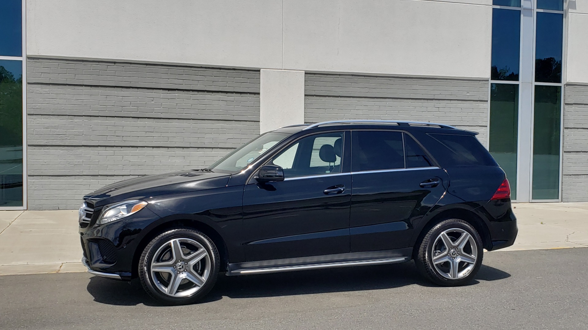 Used 2018 Mercedes-Benz GLE 350 PREMIUM / NAV / H/K SOUND / SUNROOF / REARVIEW for sale Sold at Formula Imports in Charlotte NC 28227 2