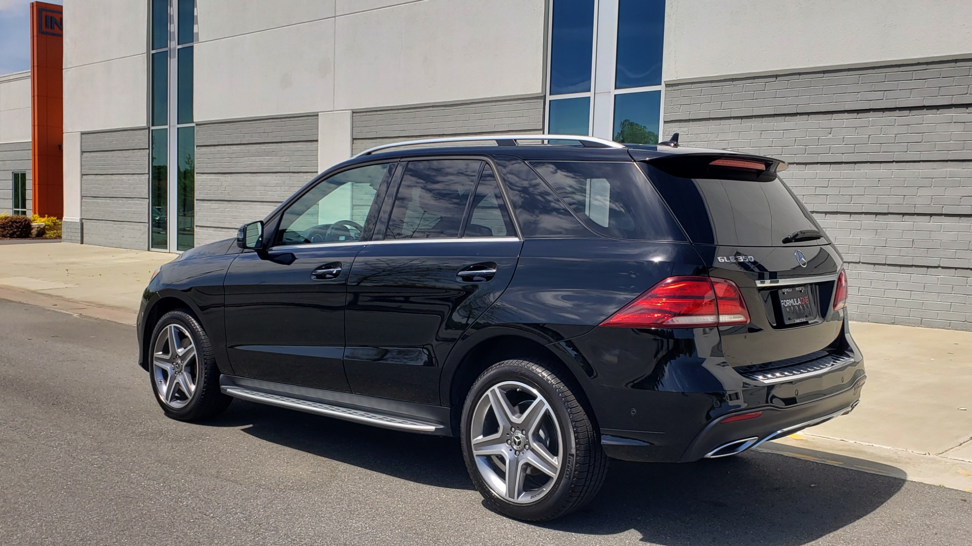 Used 2018 Mercedes-Benz GLE 350 PREMIUM / NAV / H/K SOUND / SUNROOF / REARVIEW for sale Sold at Formula Imports in Charlotte NC 28227 4