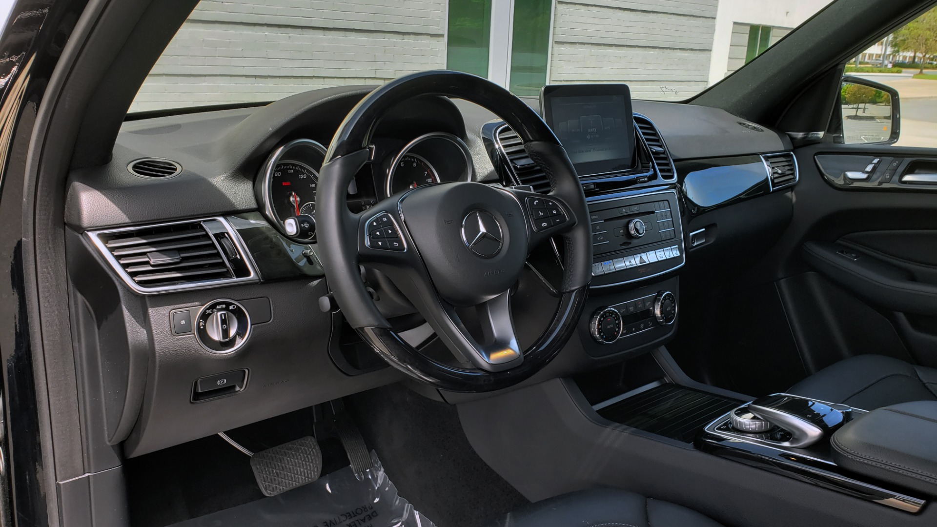 Used 2018 Mercedes-Benz GLE 350 PREMIUM / NAV / H/K SOUND / SUNROOF / REARVIEW for sale Sold at Formula Imports in Charlotte NC 28227 43