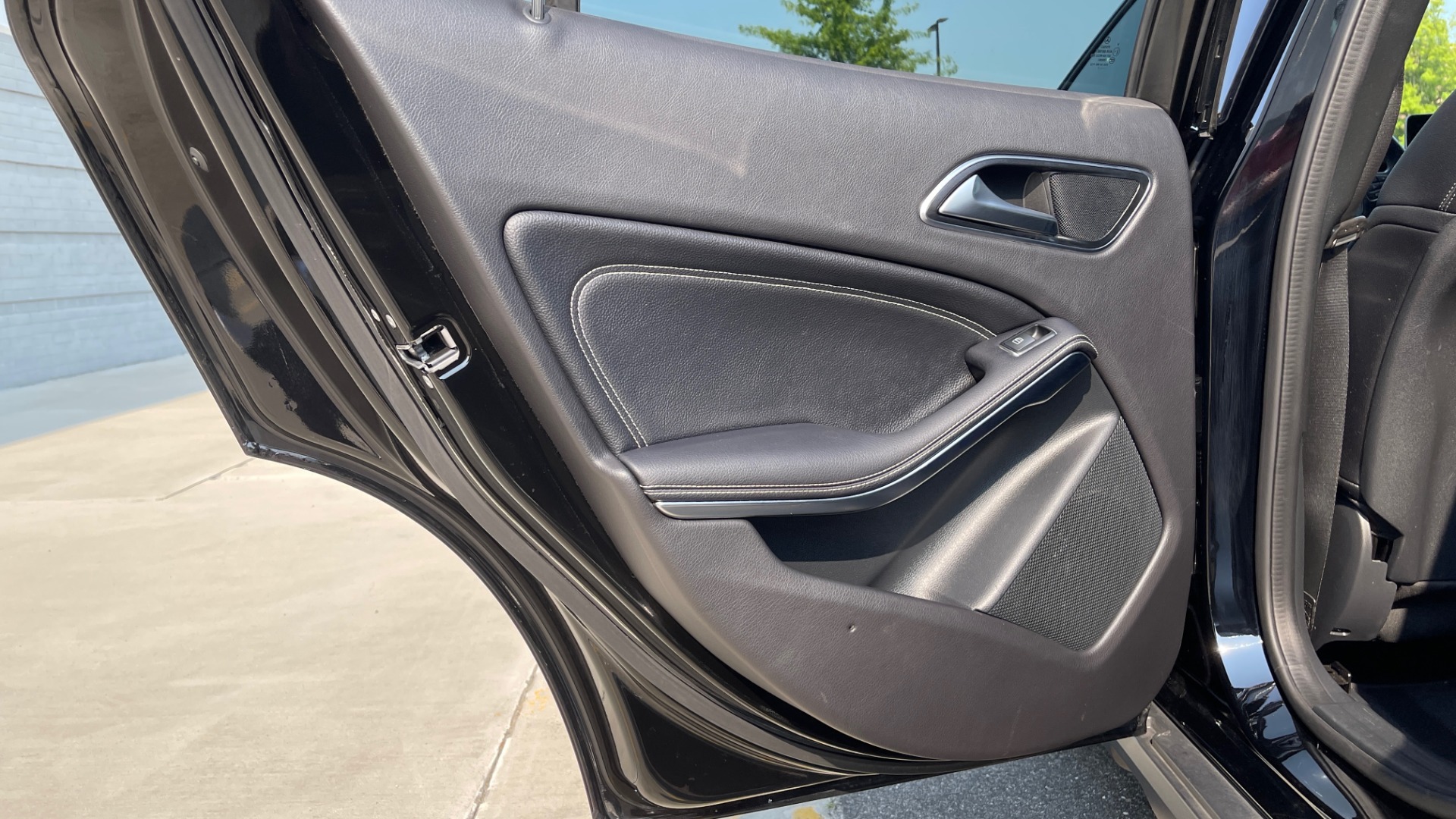 Used 2018 Mercedes-Benz GLA 250 SUV / GARMIN MAP PILOT / 18IN WHEELS / REARVIEW for sale Sold at Formula Imports in Charlotte NC 28227 44