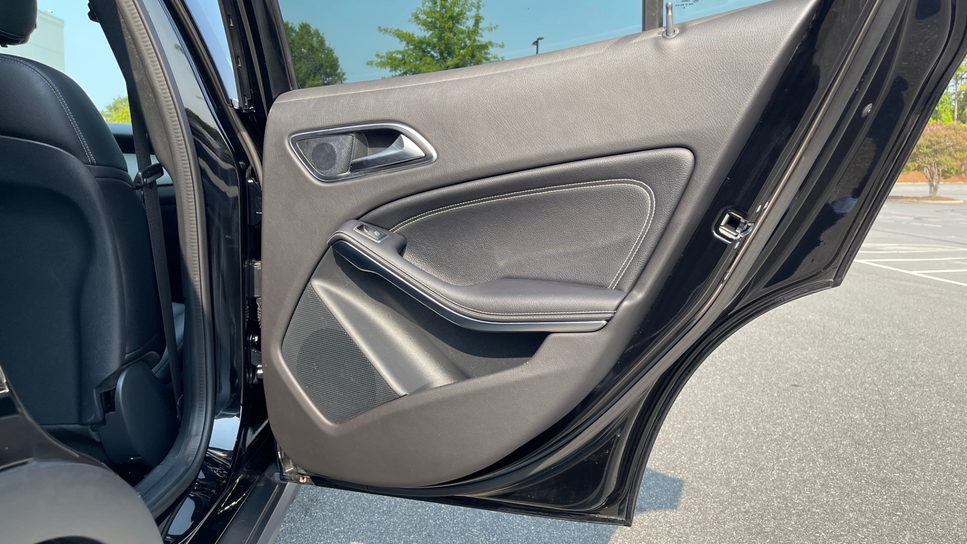 Used 2018 Mercedes-Benz GLA 250 SUV / GARMIN MAP PILOT / 18IN WHEELS / REARVIEW for sale Sold at Formula Imports in Charlotte NC 28227 50