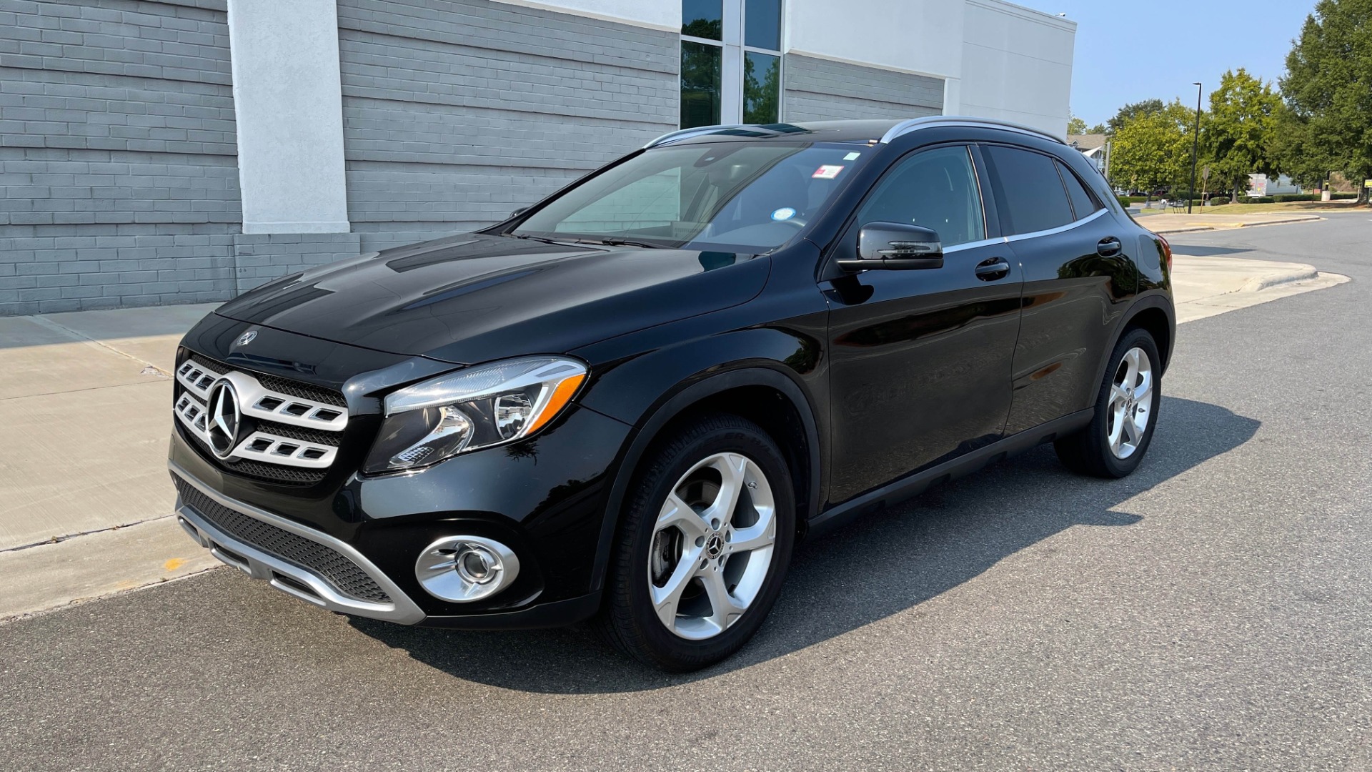 Used 2018 Mercedes-Benz GLA 250 SUV / GARMIN MAP PILOT / 18IN WHEELS / REARVIEW for sale Sold at Formula Imports in Charlotte NC 28227 1