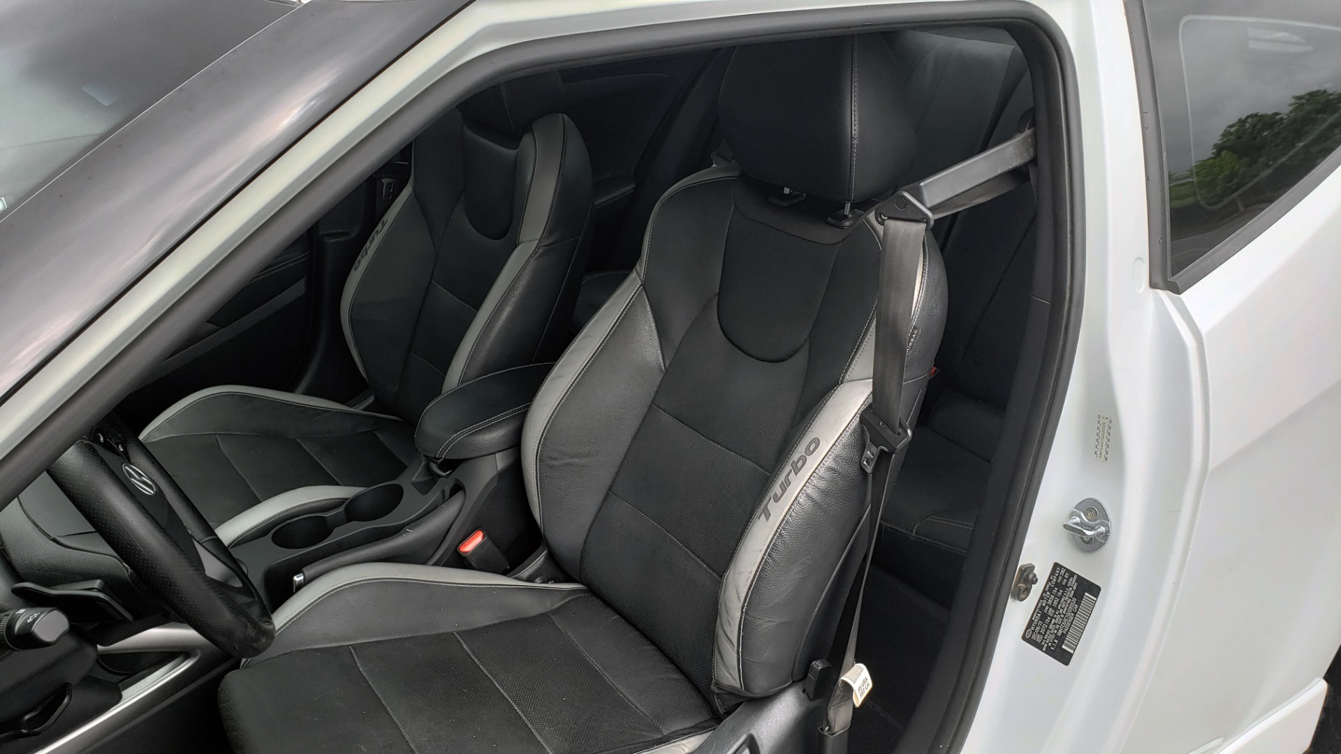 Used 2016 Hyundai Veloster Turbo for sale Sold at Formula Imports in Charlotte NC 28227 32