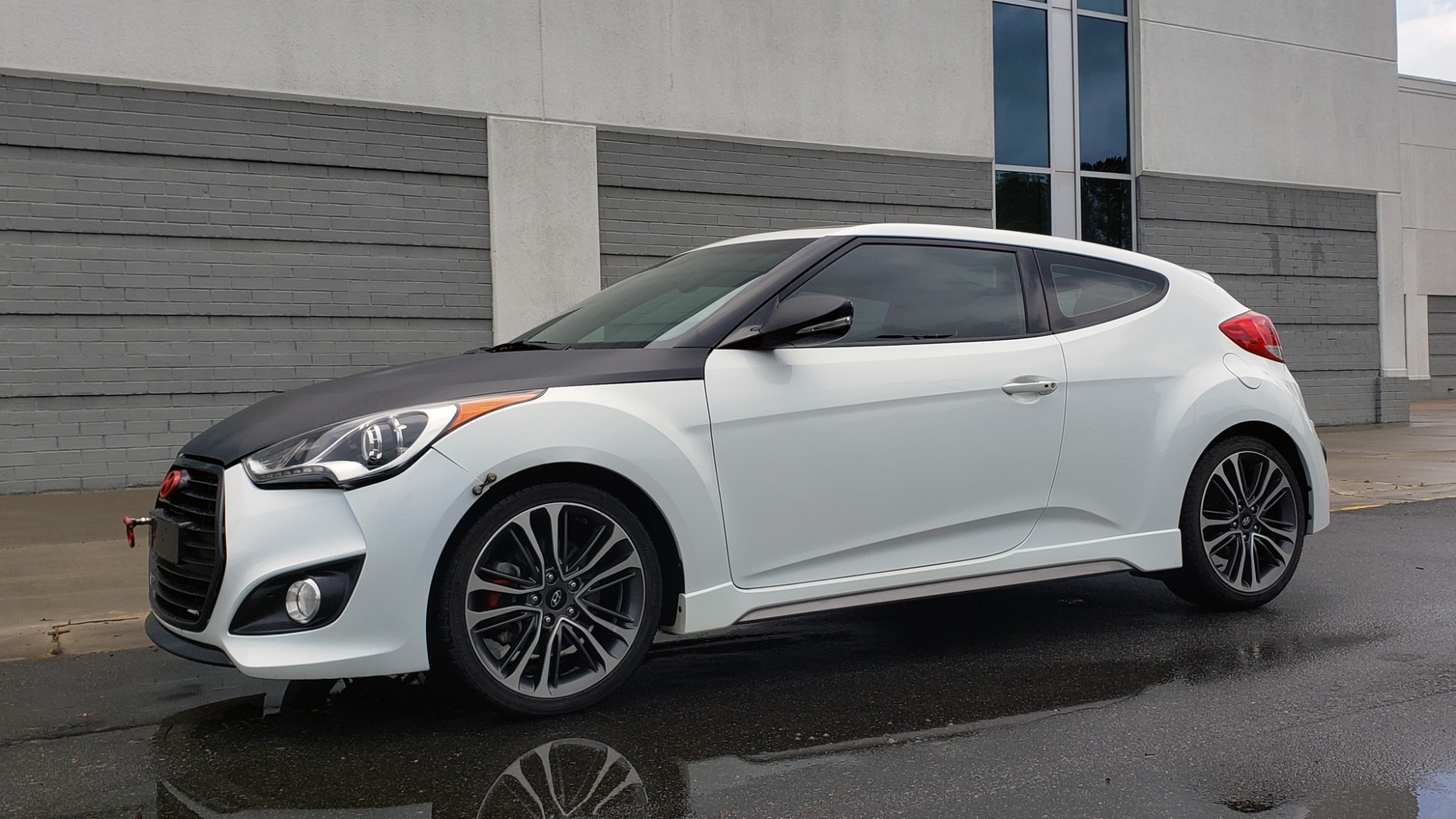 Used 2016 Hyundai Veloster Turbo for sale Sold at Formula Imports in Charlotte NC 28227 4
