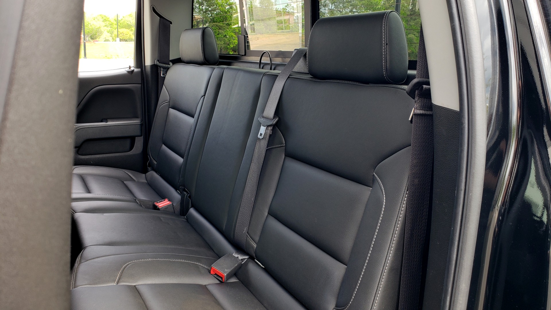 Used 2018 Chevrolet SILVERADO 1500 LTZ 1LZ / 5.3L V8 / 2WD / 6-SPD AUTO / DOUBLECAB / REARVIEW for sale Sold at Formula Imports in Charlotte NC 28227 56