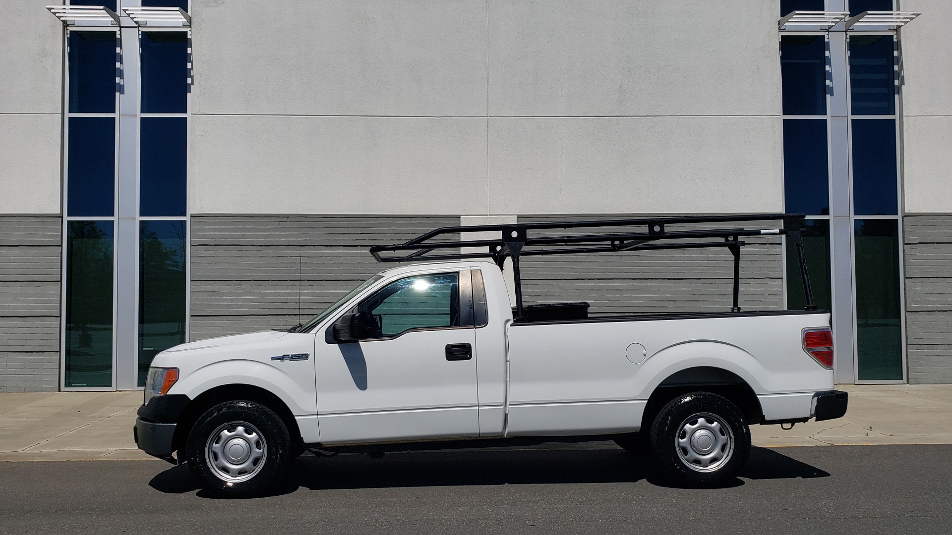 Used 2013 Ford F-150 XL 4X2 REG CAB / 3.7L V6 / 6-SPD AUTO / WORK TRUCK for sale Sold at Formula Imports in Charlotte NC 28227 2
